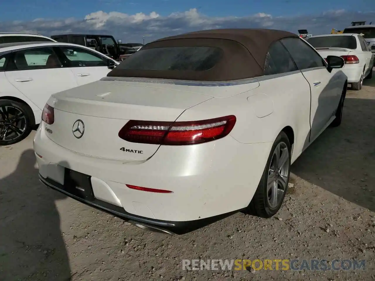 4 Photograph of a damaged car WDD1K6JB1KF085499 MERCEDES-BENZ E-CLASS 2019