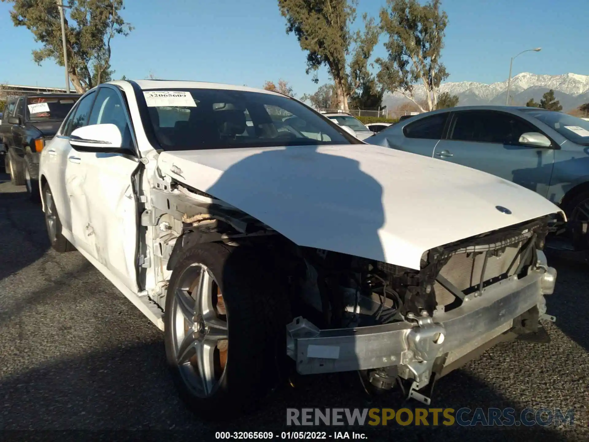 1 Photograph of a damaged car WDDZF4JB0KA518609 MERCEDES-BENZ E-CLASS 2019