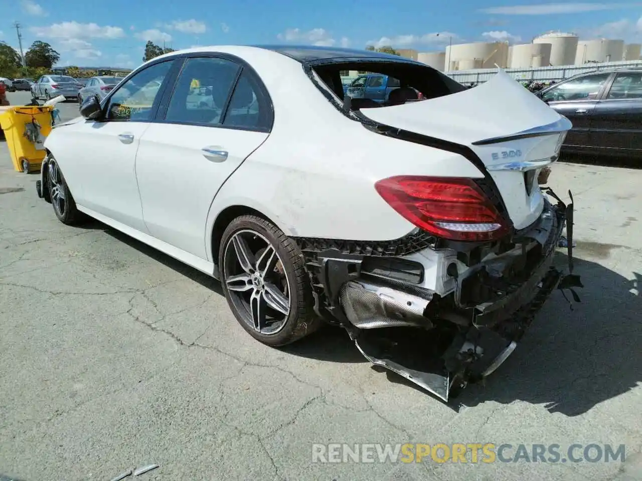 3 Photograph of a damaged car WDDZF4JB0KA551688 MERCEDES-BENZ E-CLASS 2019