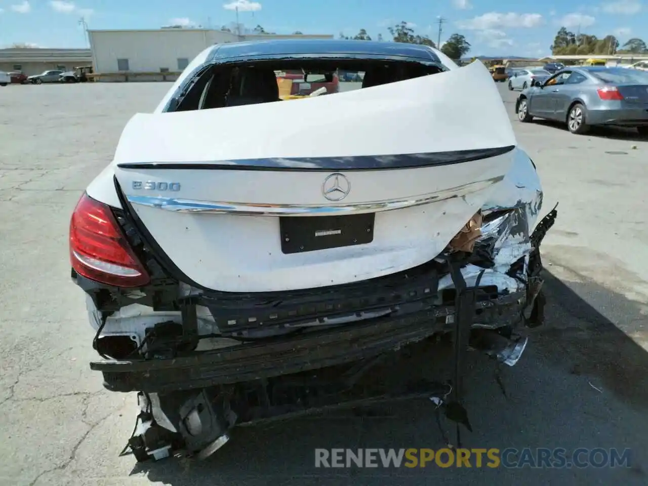 9 Photograph of a damaged car WDDZF4JB0KA551688 MERCEDES-BENZ E-CLASS 2019