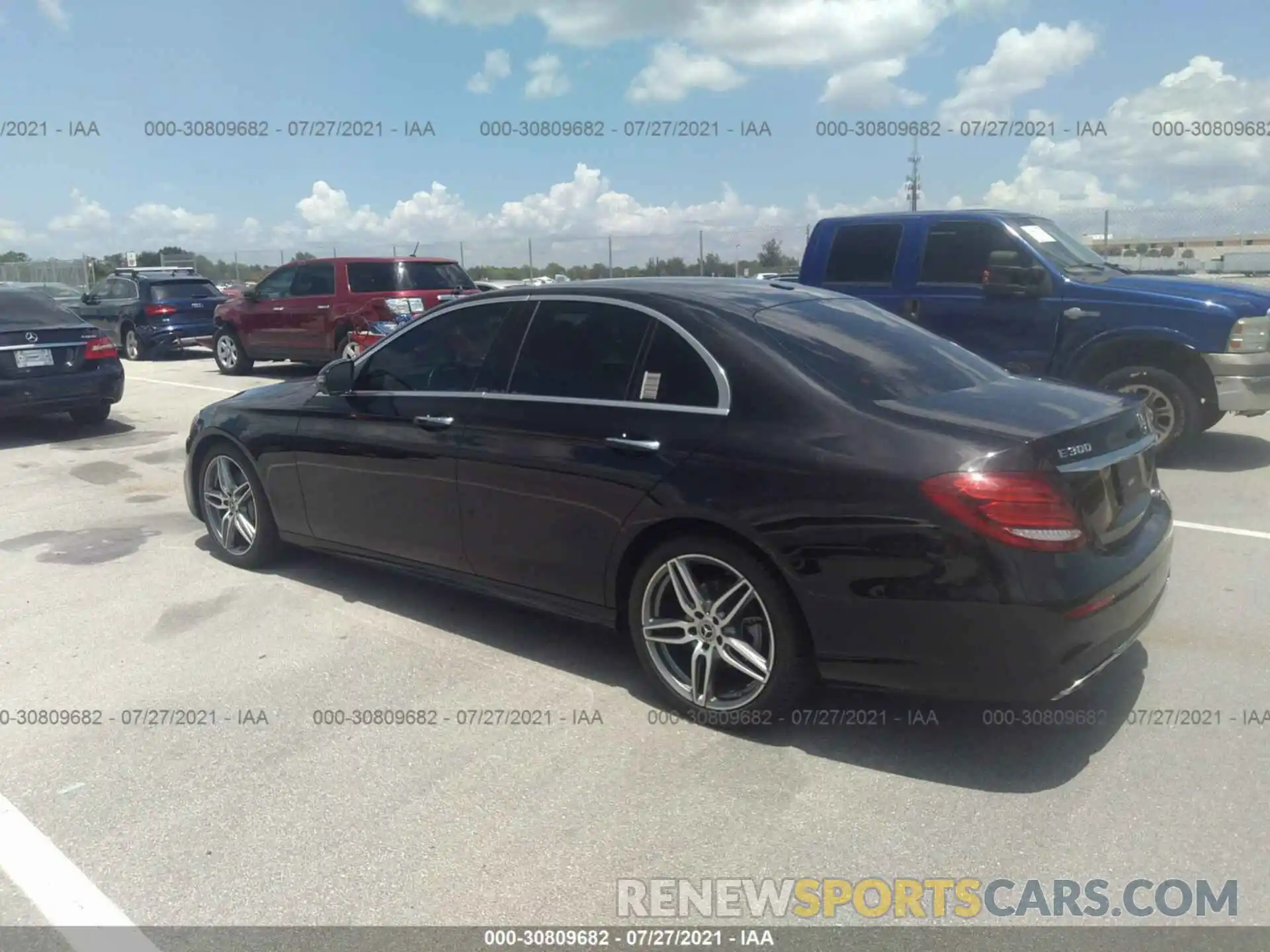 3 Photograph of a damaged car WDDZF4JB0KA571696 MERCEDES-BENZ E-CLASS 2019