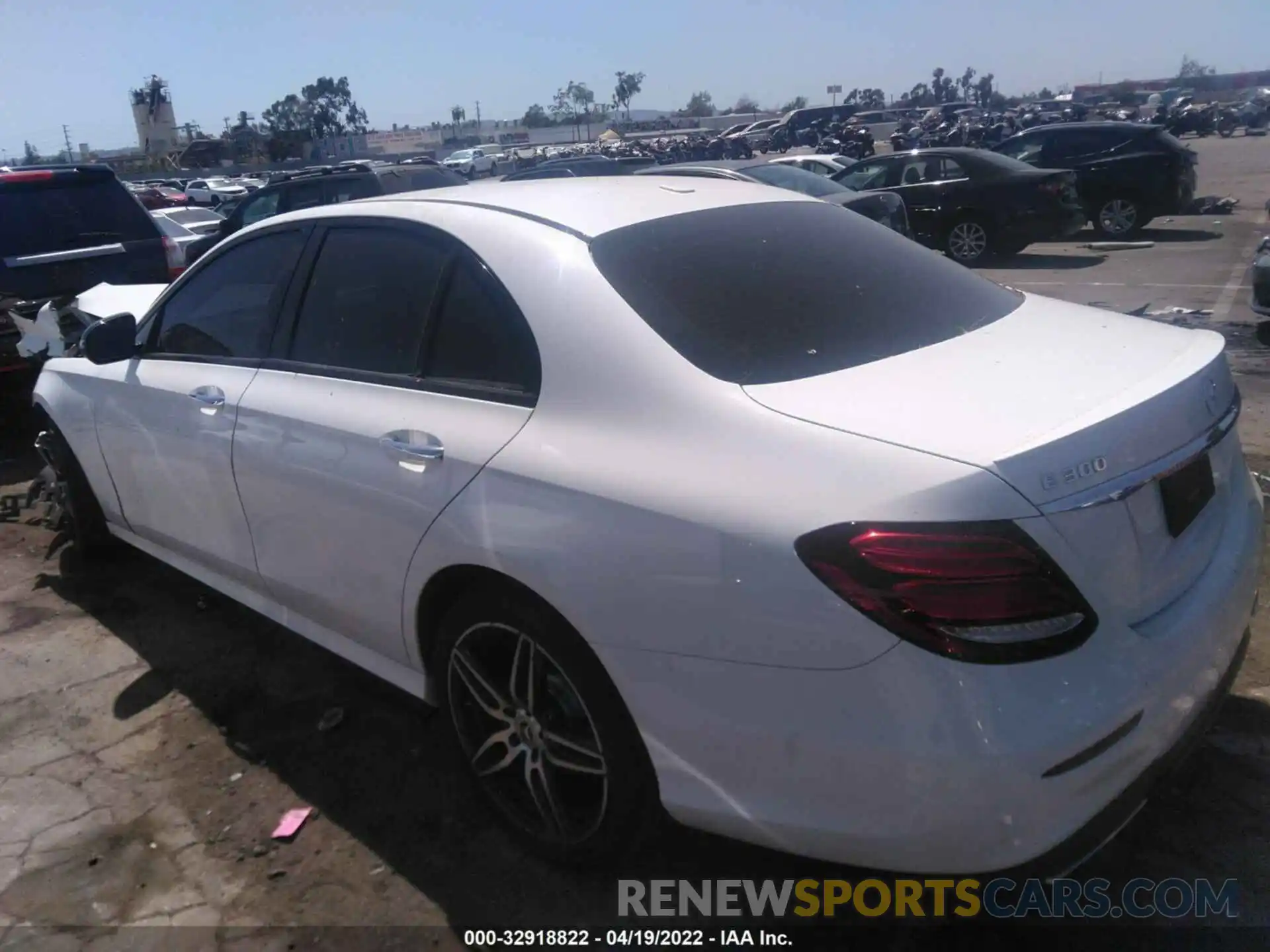 3 Photograph of a damaged car WDDZF4JB0KA573223 MERCEDES-BENZ E-CLASS 2019