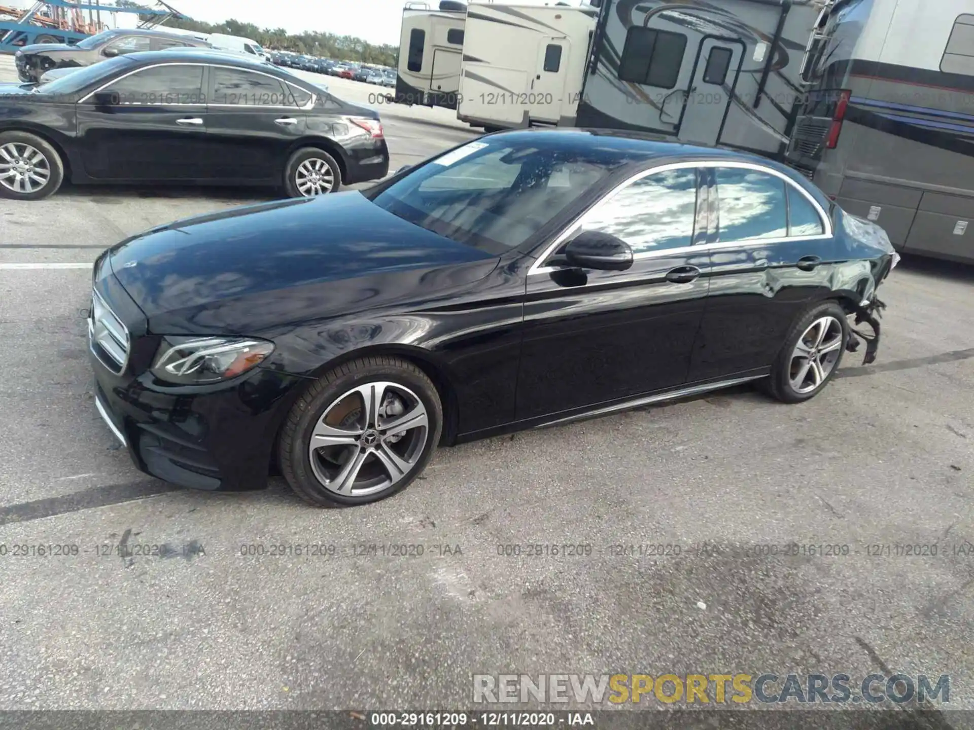 2 Photograph of a damaged car WDDZF4JB0KA584481 MERCEDES-BENZ E-CLASS 2019