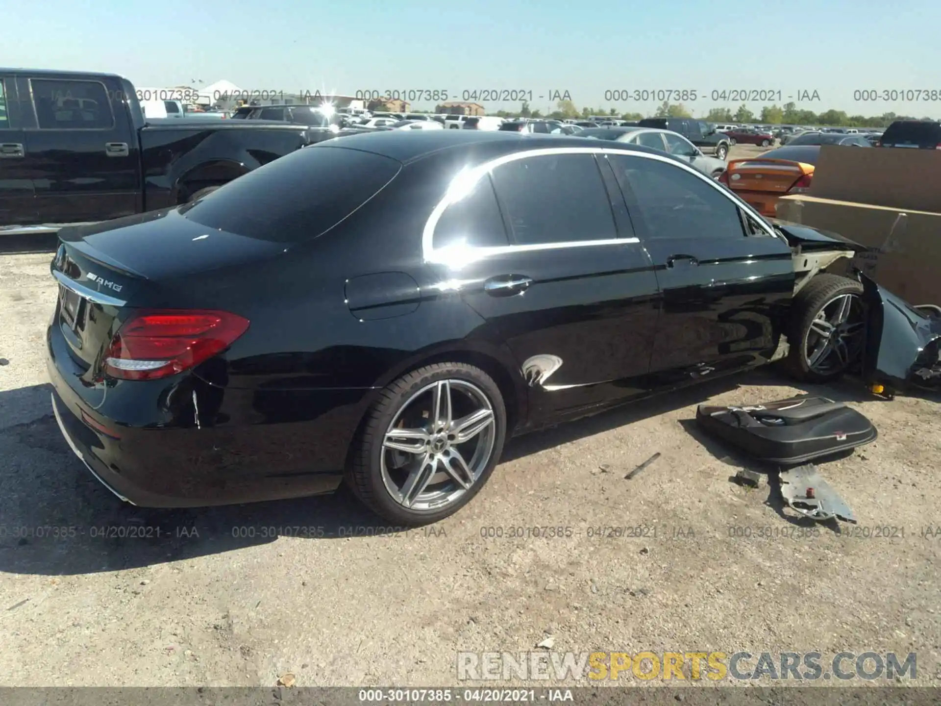 4 Photograph of a damaged car WDDZF4JB0KA659373 MERCEDES-BENZ E-CLASS 2019