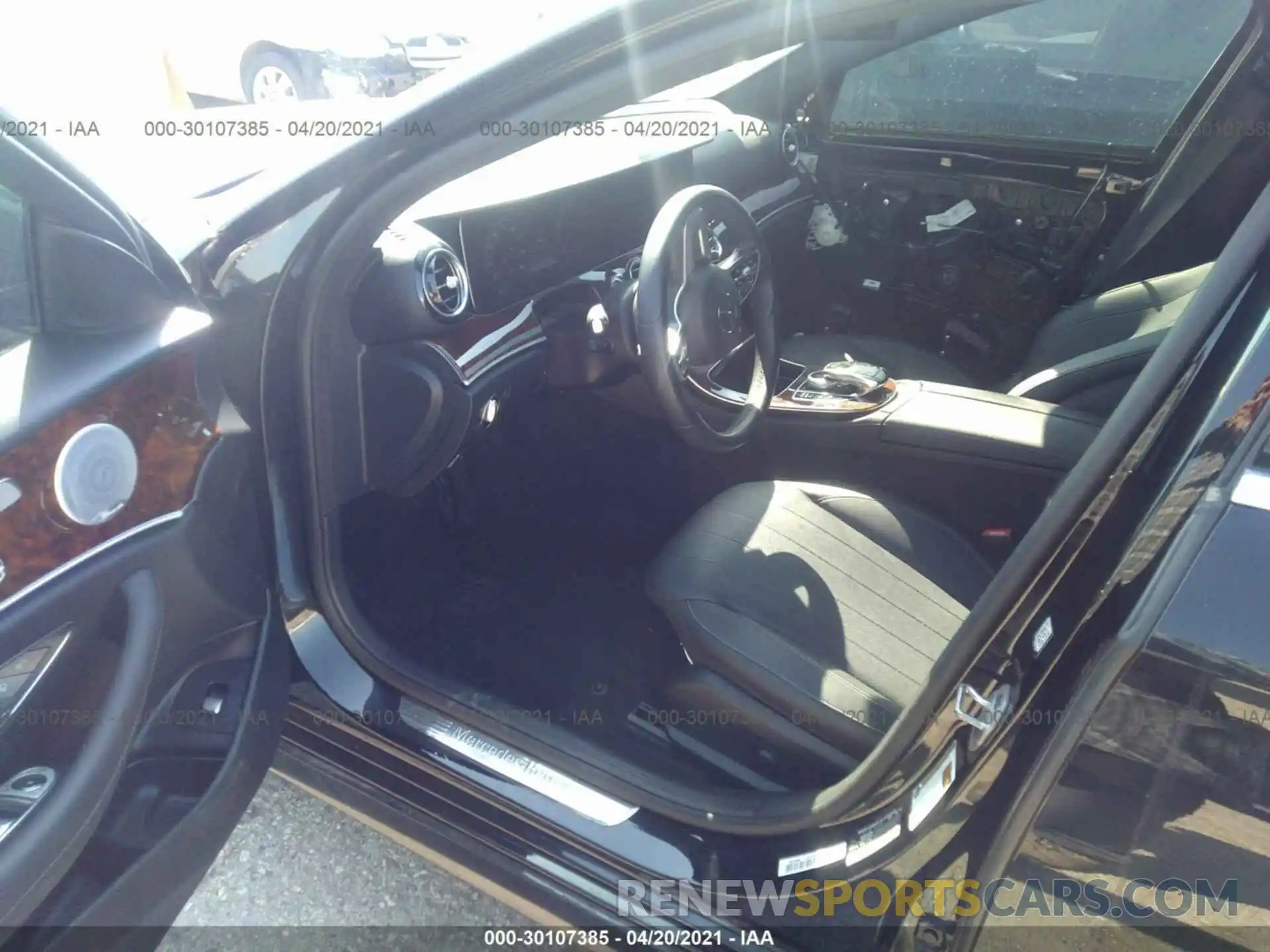 5 Photograph of a damaged car WDDZF4JB0KA659373 MERCEDES-BENZ E-CLASS 2019