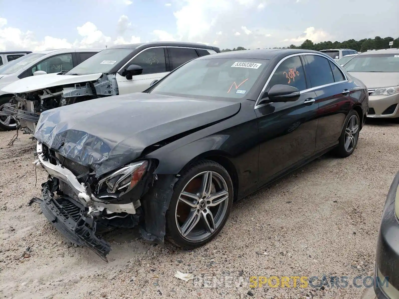 2 Photograph of a damaged car WDDZF4JB0KA660717 MERCEDES-BENZ E-CLASS 2019