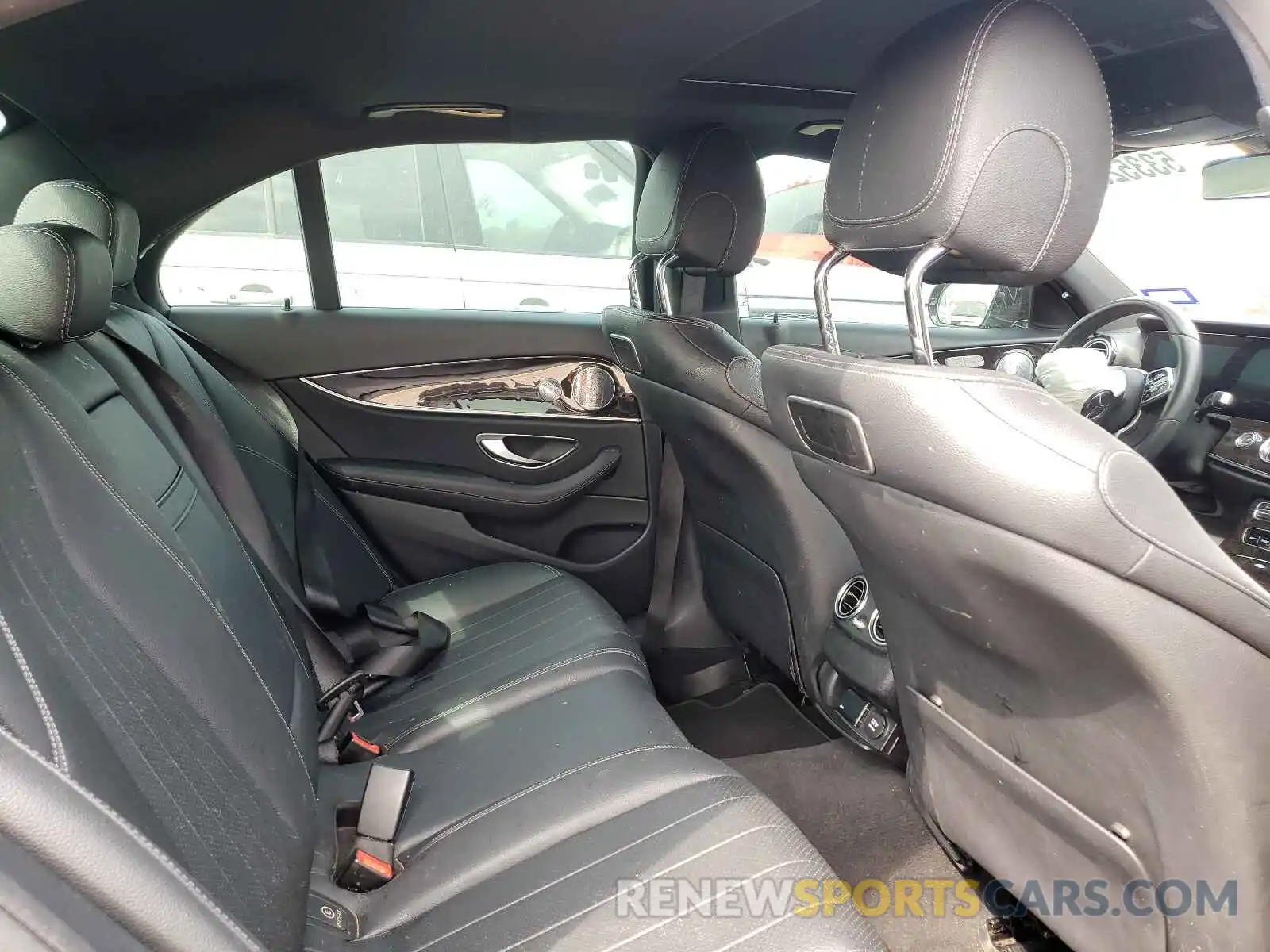 6 Photograph of a damaged car WDDZF4JB0KA660717 MERCEDES-BENZ E-CLASS 2019