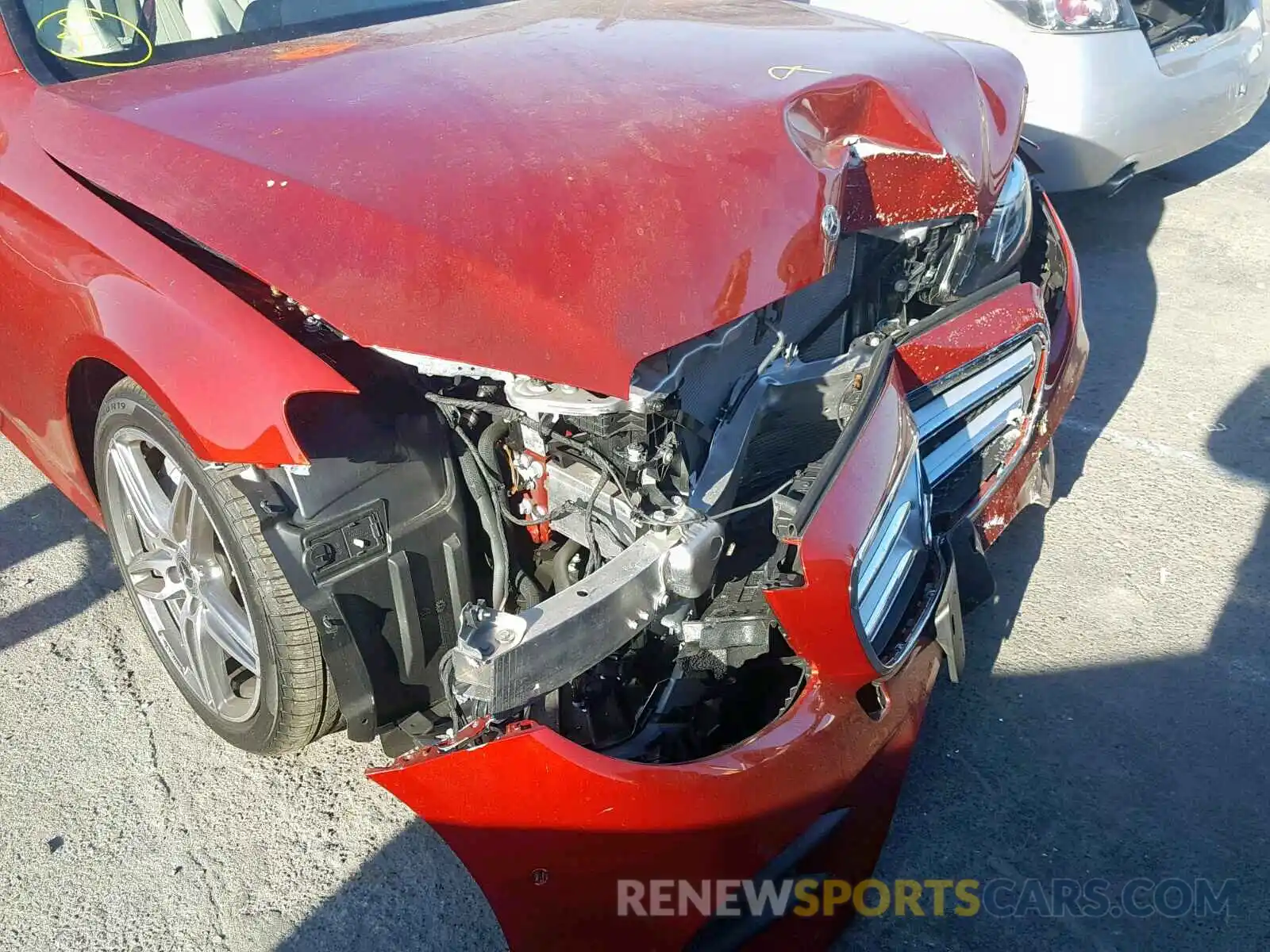 9 Photograph of a damaged car WDDZF4JB0KA671023 MERCEDES-BENZ E CLASS 2019