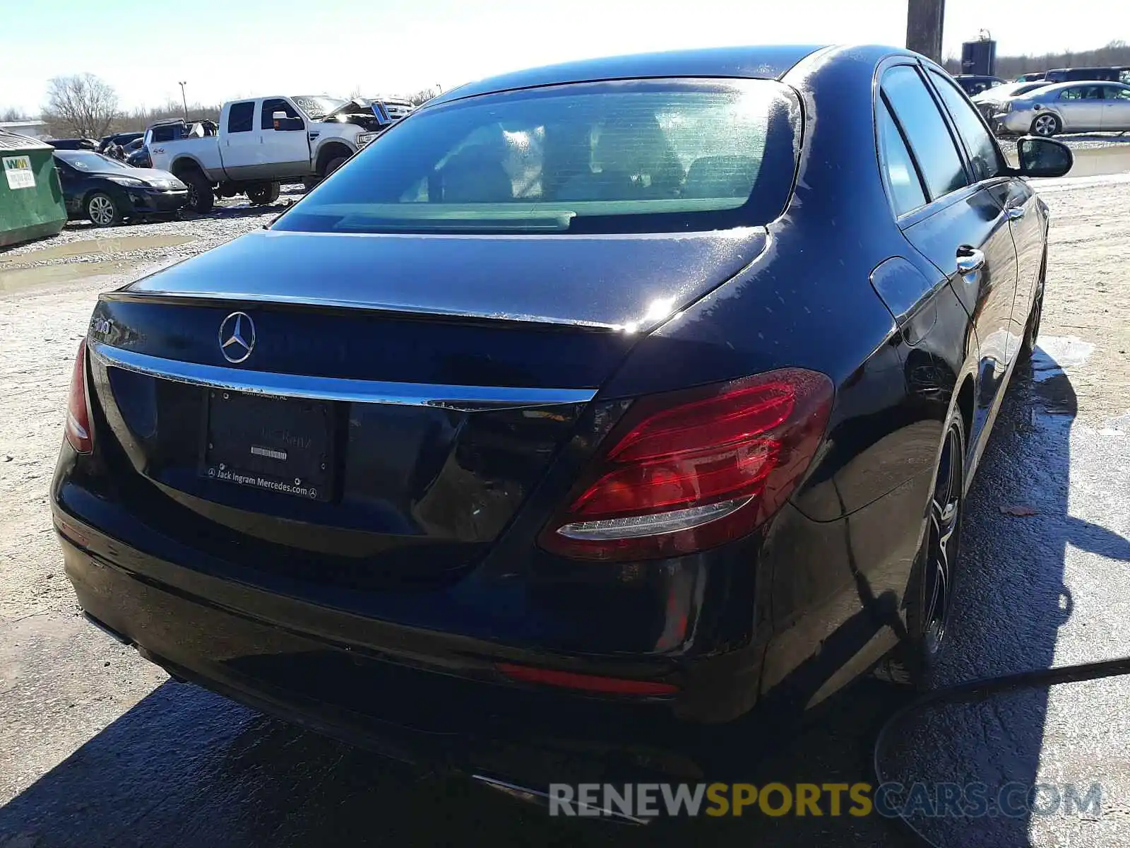 4 Photograph of a damaged car WDDZF4JB1KA515833 MERCEDES-BENZ E CLASS 2019