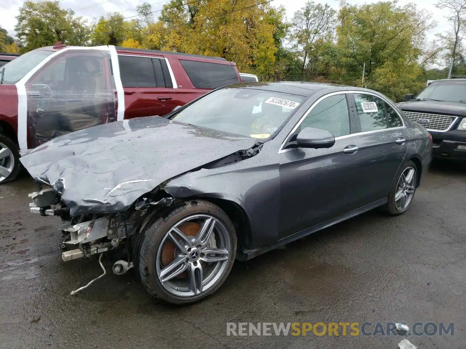 2 Photograph of a damaged car WDDZF4JB1KA557063 MERCEDES-BENZ E CLASS 2019