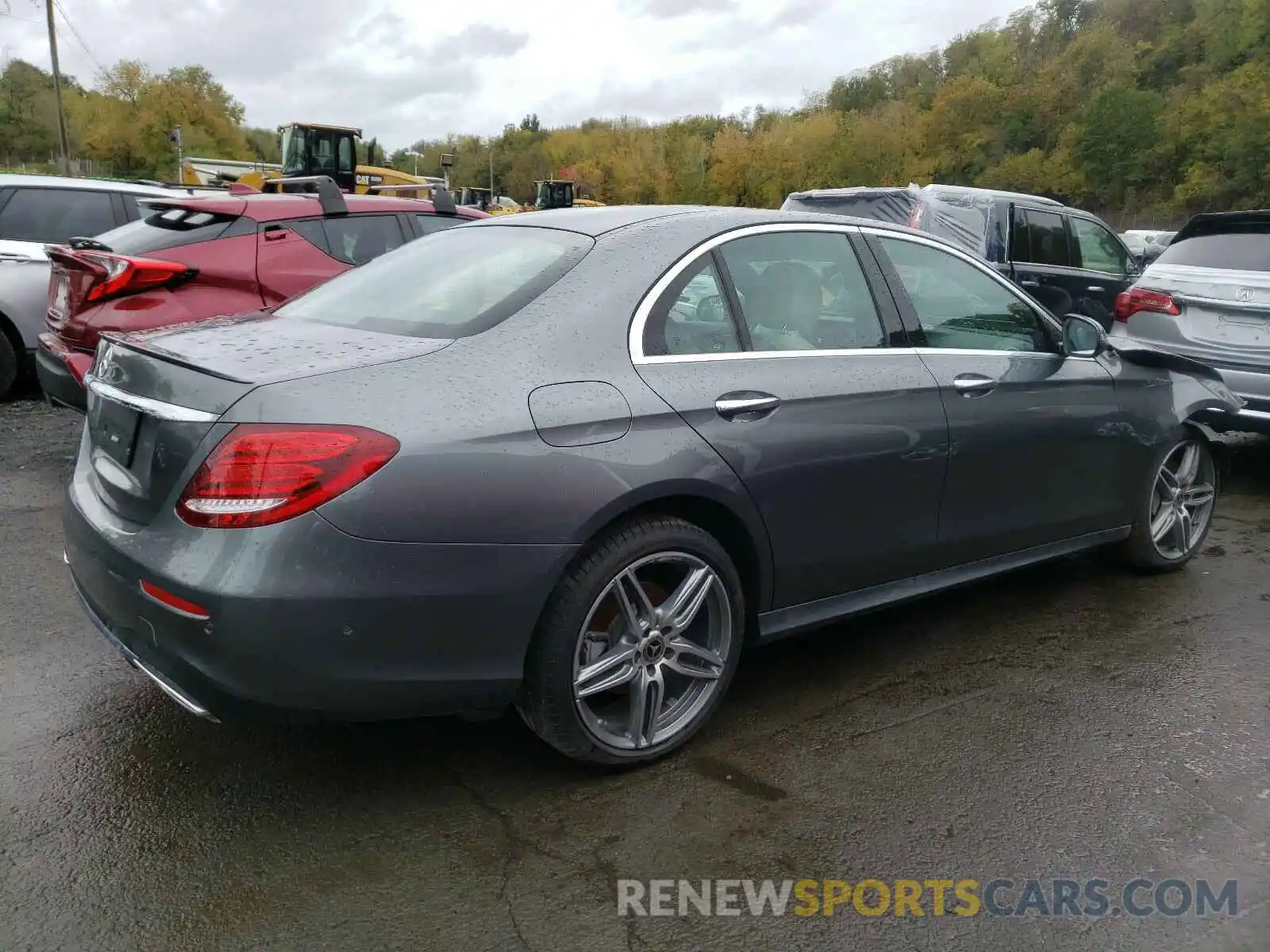 4 Photograph of a damaged car WDDZF4JB1KA557063 MERCEDES-BENZ E CLASS 2019