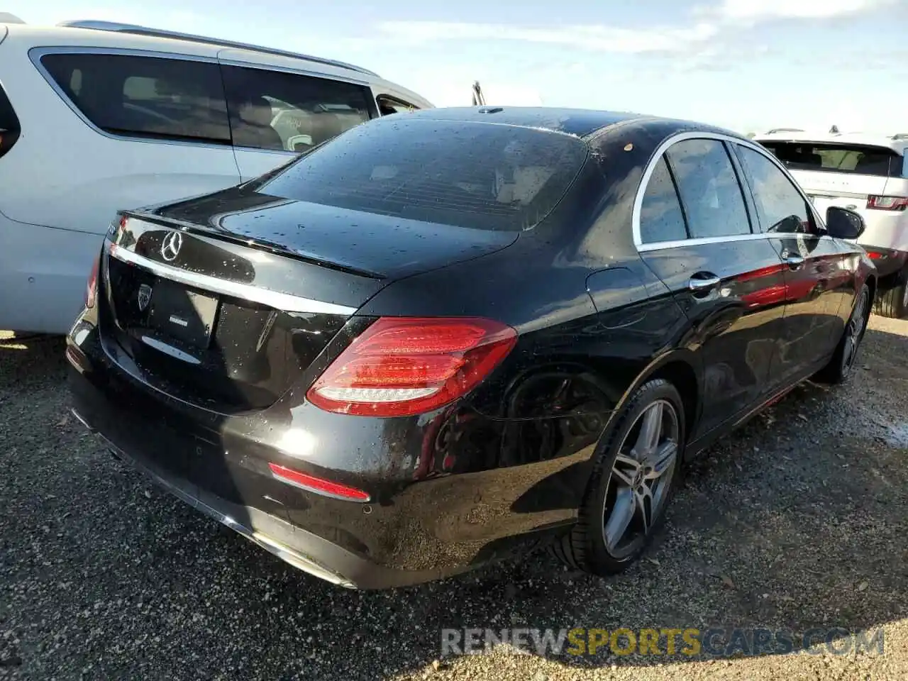 4 Photograph of a damaged car WDDZF4JB1KA624762 MERCEDES-BENZ E-CLASS 2019