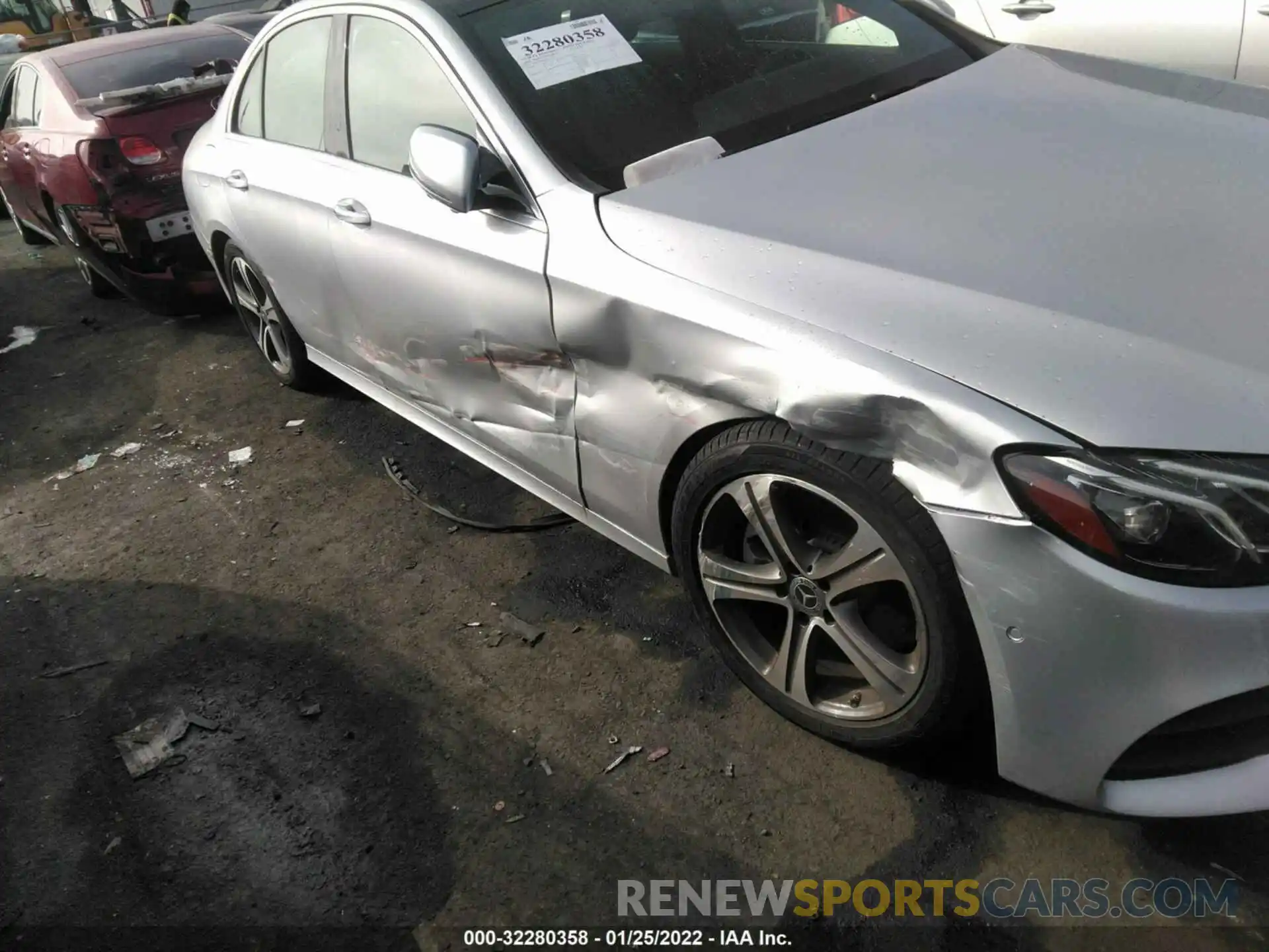 6 Photograph of a damaged car WDDZF4JB1KA655753 MERCEDES-BENZ E-CLASS 2019