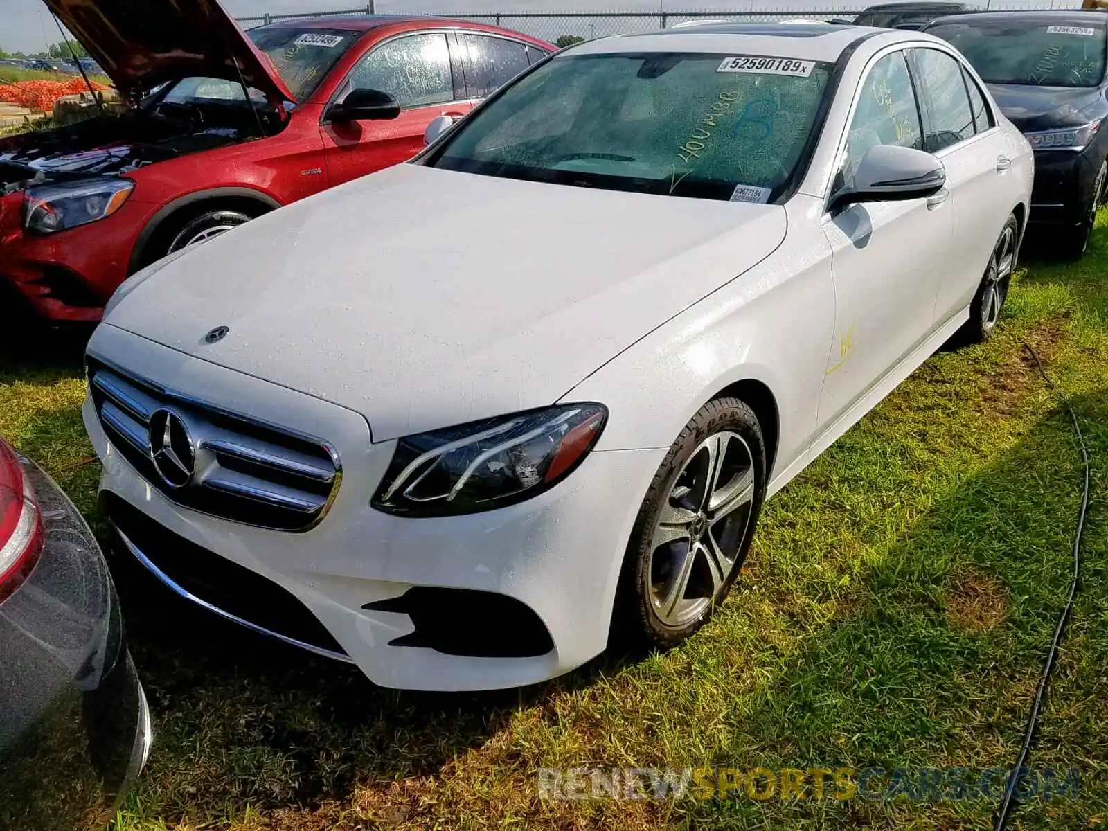 2 Photograph of a damaged car WDDZF4JB1KA677154 MERCEDES-BENZ E CLASS 2019