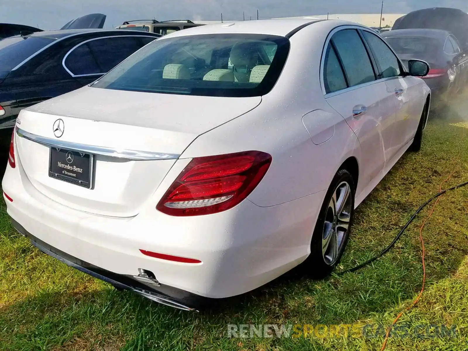 4 Photograph of a damaged car WDDZF4JB1KA677154 MERCEDES-BENZ E CLASS 2019