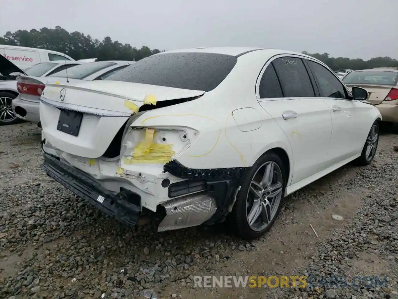 4 Photograph of a damaged car WDDZF4JB2KA514397 MERCEDES-BENZ E-CLASS 2019