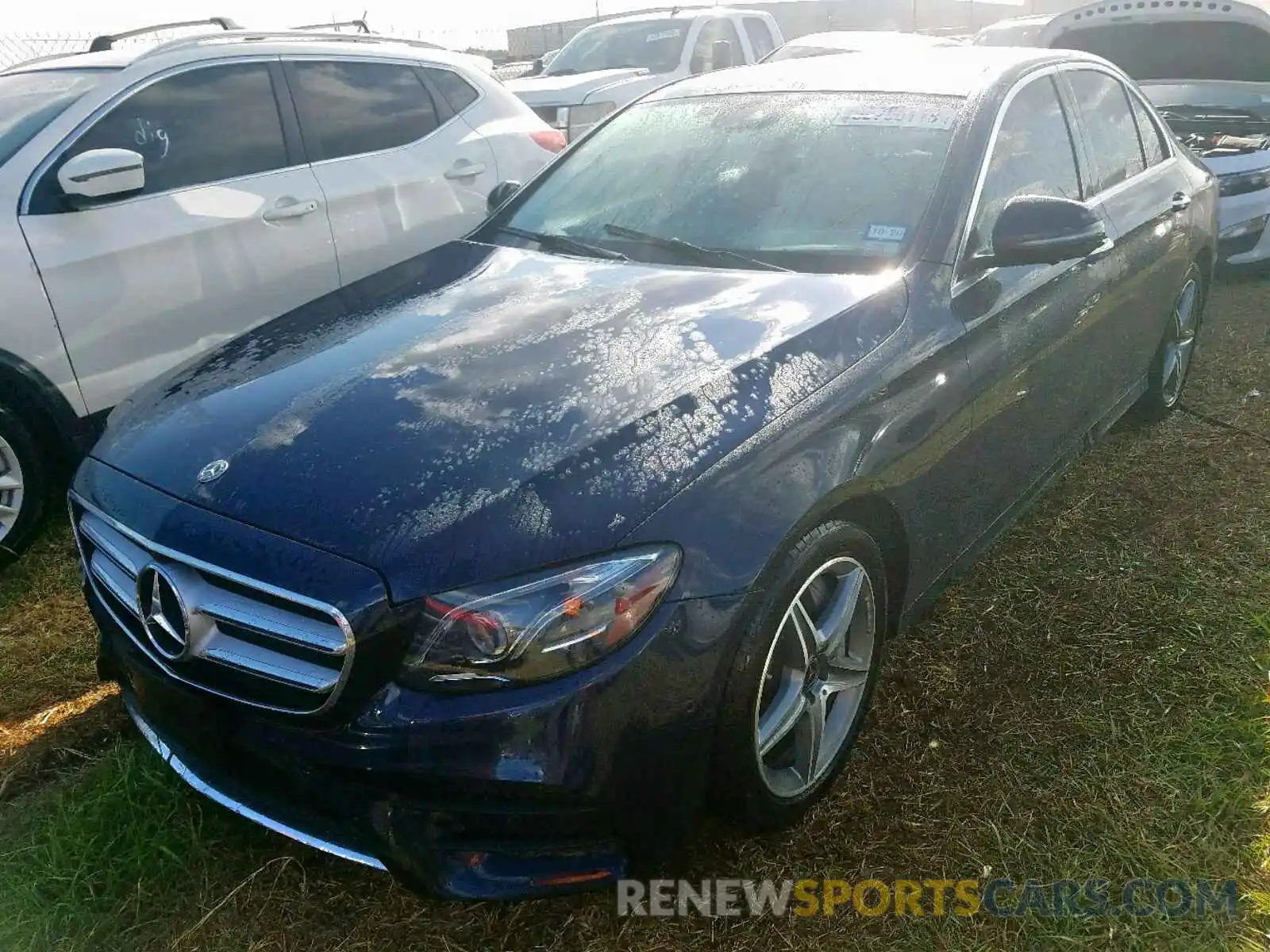 2 Photograph of a damaged car WDDZF4JB2KA516814 MERCEDES-BENZ E CLASS 2019