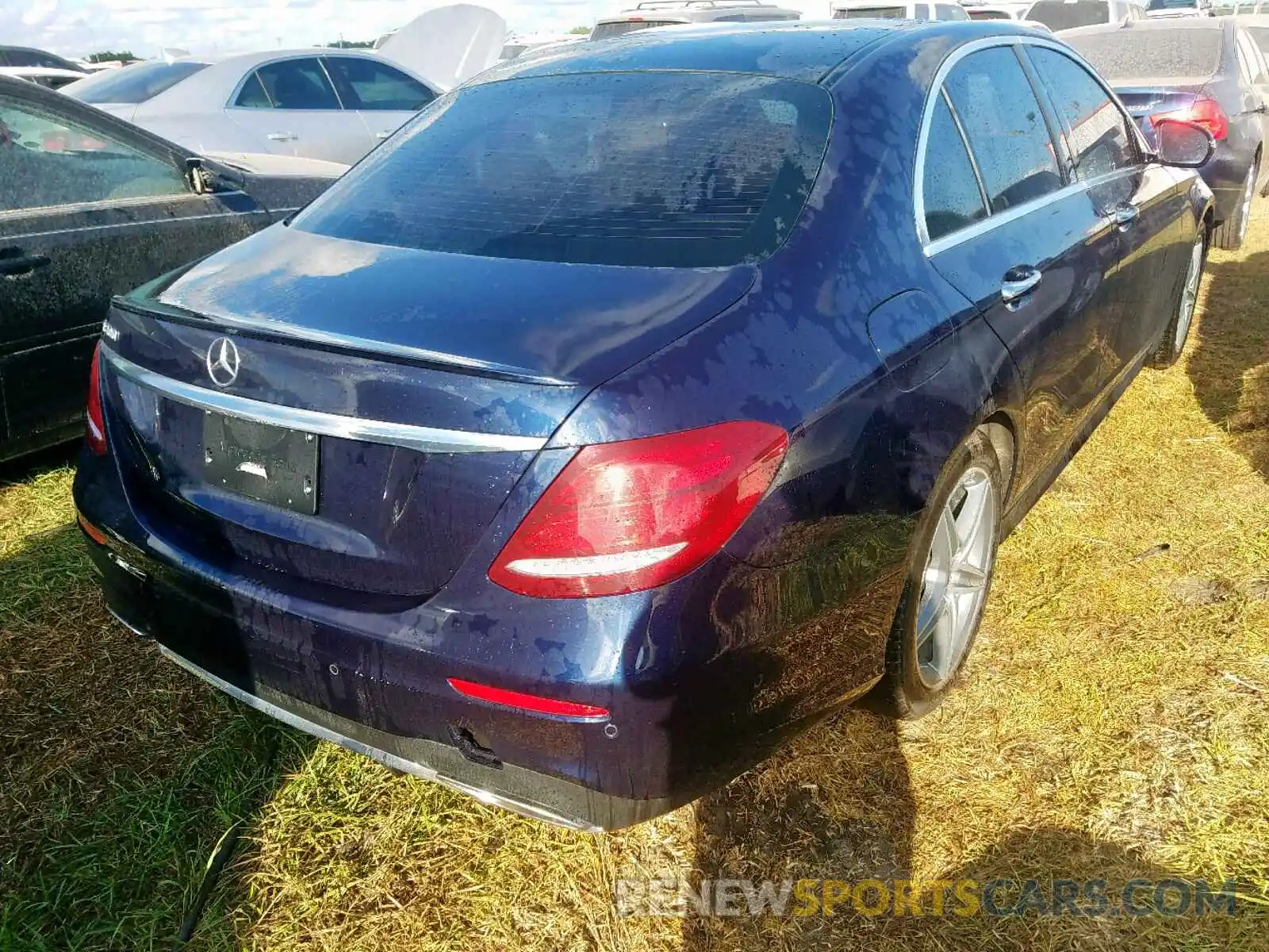 4 Photograph of a damaged car WDDZF4JB2KA516814 MERCEDES-BENZ E CLASS 2019