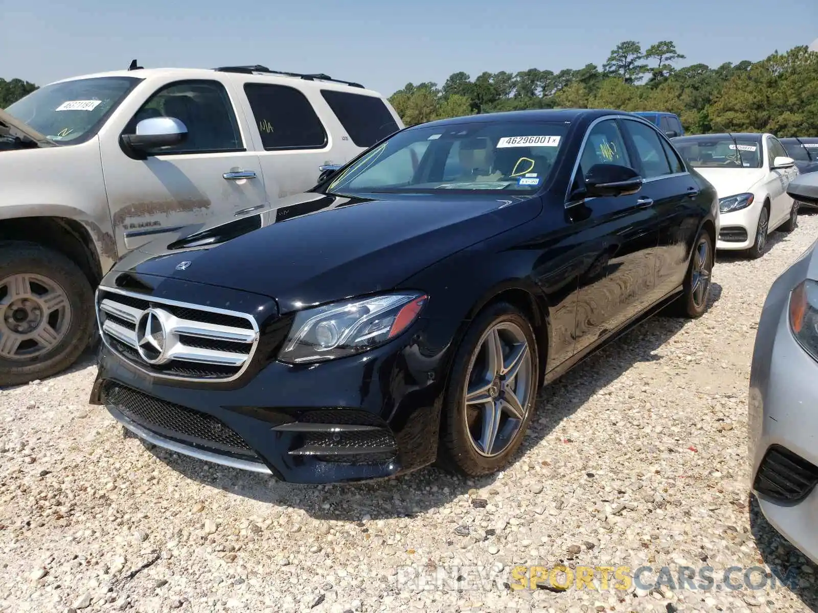 2 Photograph of a damaged car WDDZF4JB2KA519227 MERCEDES-BENZ E-CLASS 2019