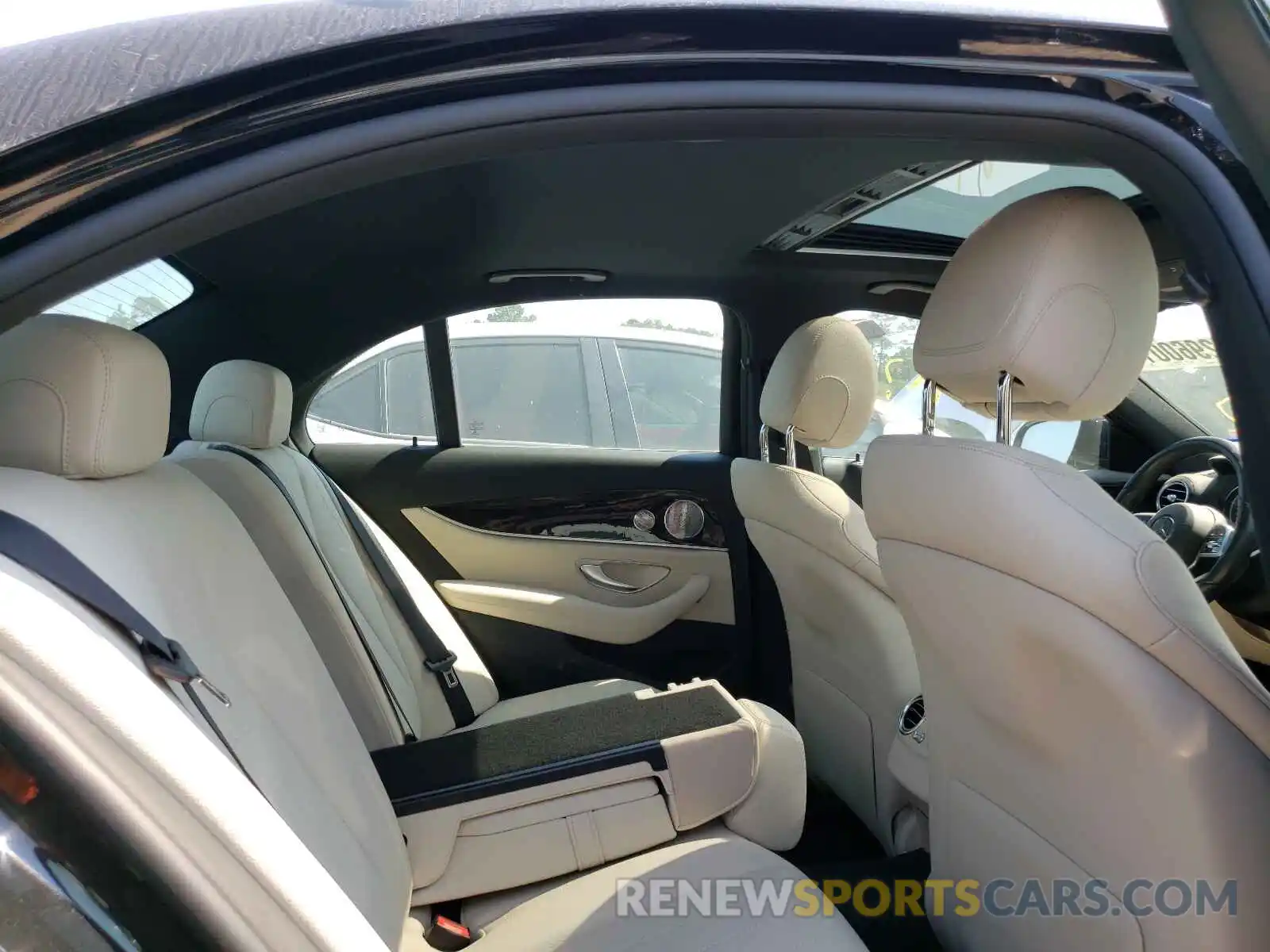 6 Photograph of a damaged car WDDZF4JB2KA519227 MERCEDES-BENZ E-CLASS 2019