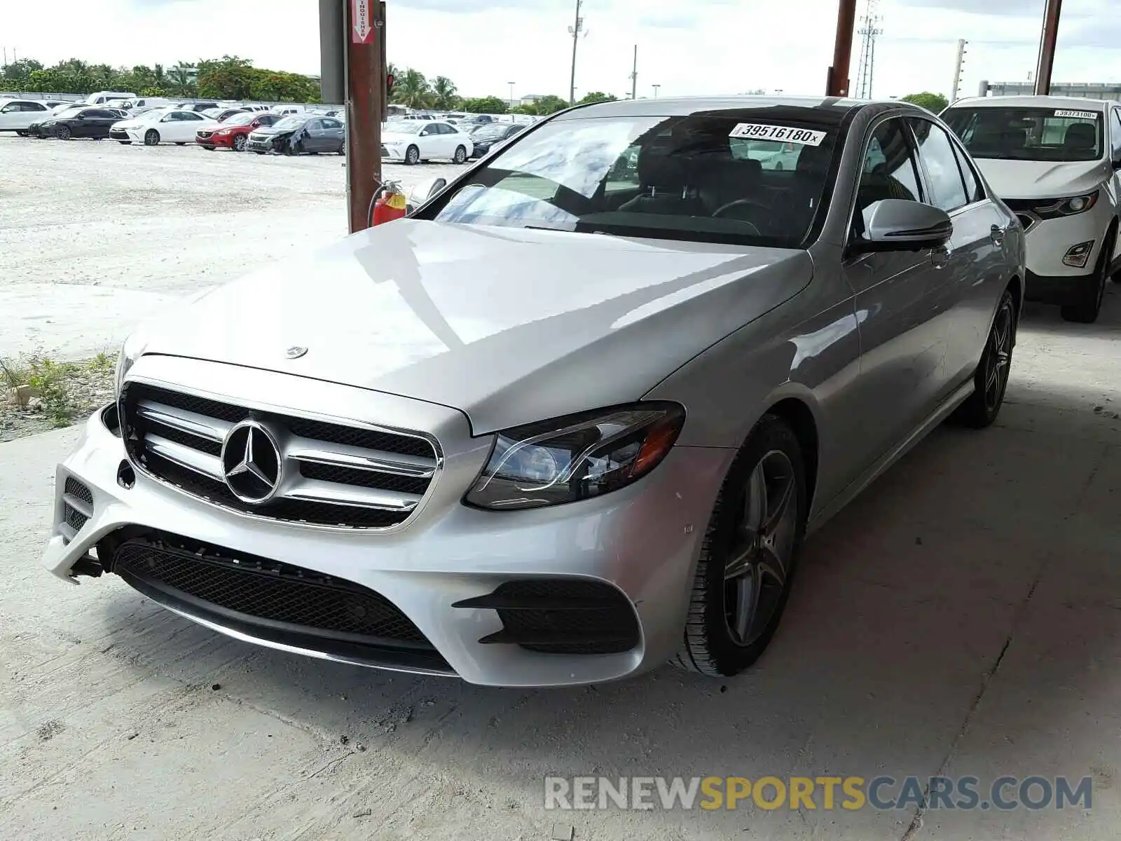 2 Photograph of a damaged car WDDZF4JB2KA519261 MERCEDES-BENZ E CLASS 2019