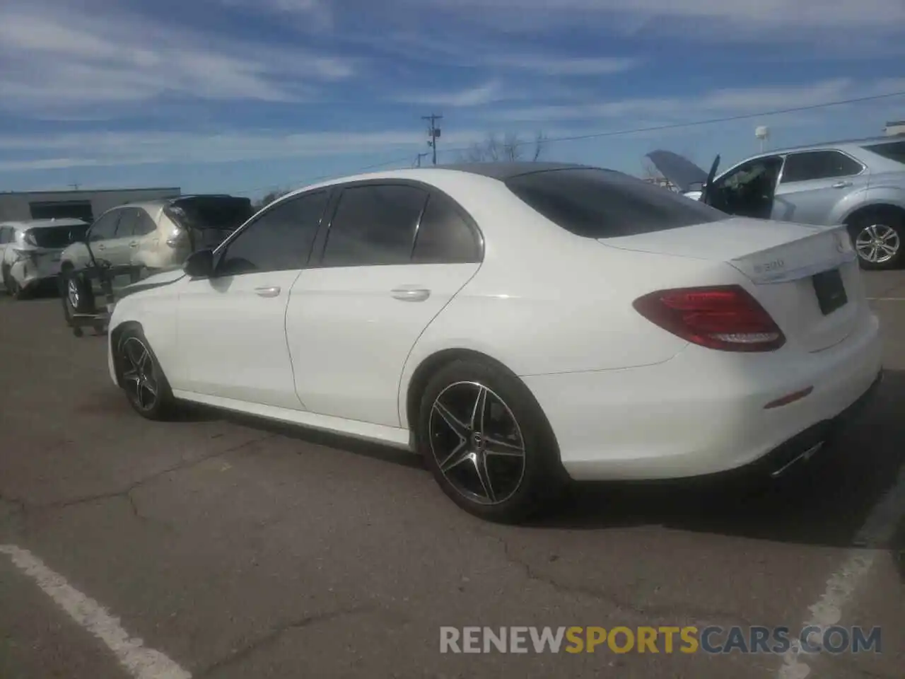 2 Photograph of a damaged car WDDZF4JB2KA525738 MERCEDES-BENZ E-CLASS 2019