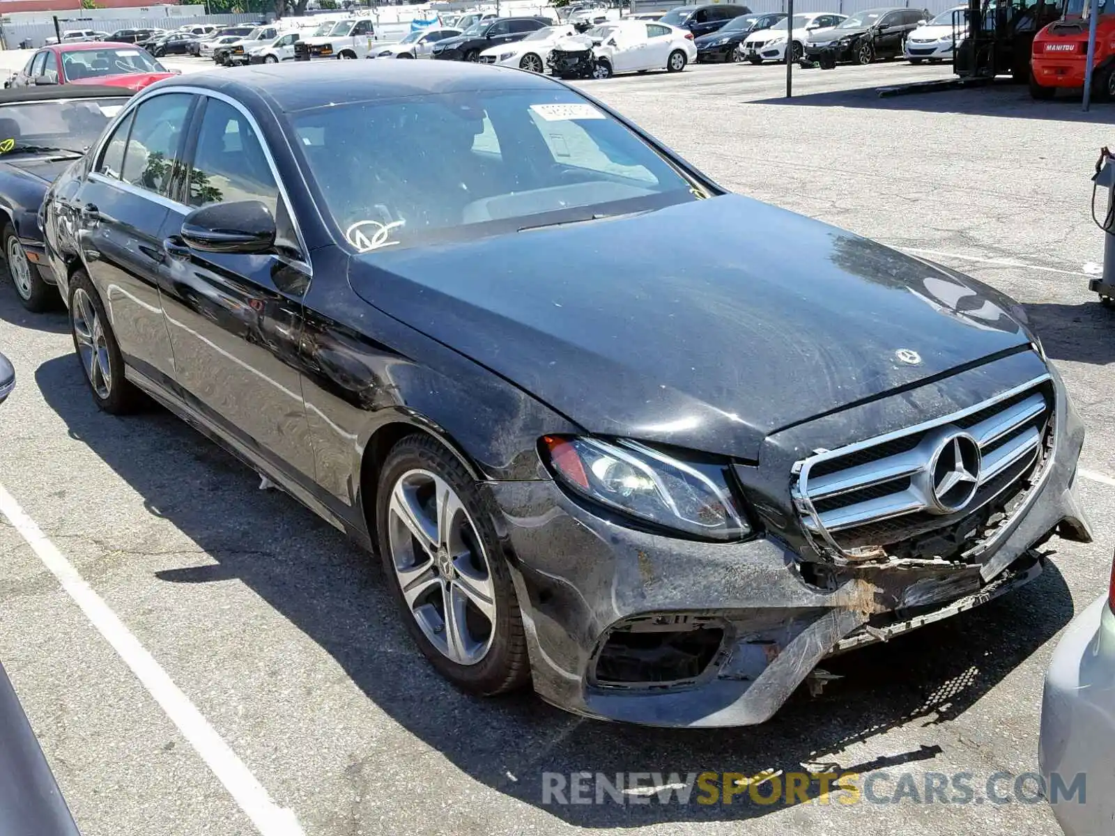 1 Photograph of a damaged car WDDZF4JB2KA527358 MERCEDES-BENZ E CLASS 2019