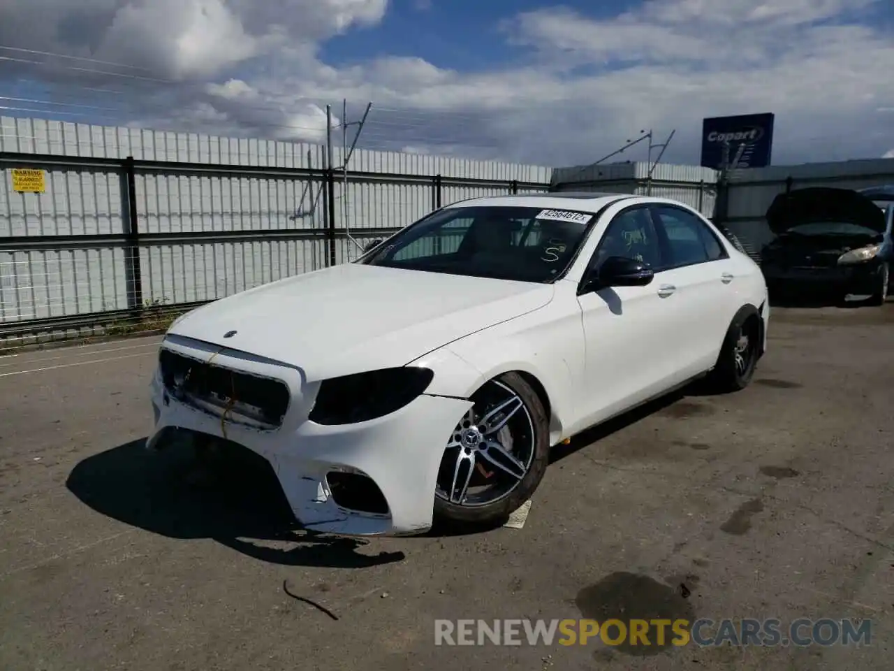 2 Photograph of a damaged car WDDZF4JB2KA542989 MERCEDES-BENZ E-CLASS 2019