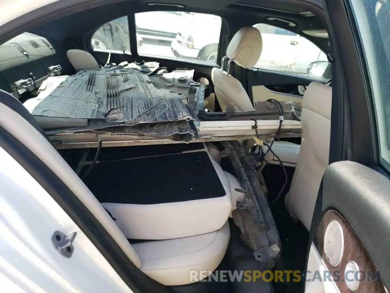 6 Photograph of a damaged car WDDZF4JB2KA542989 MERCEDES-BENZ E-CLASS 2019