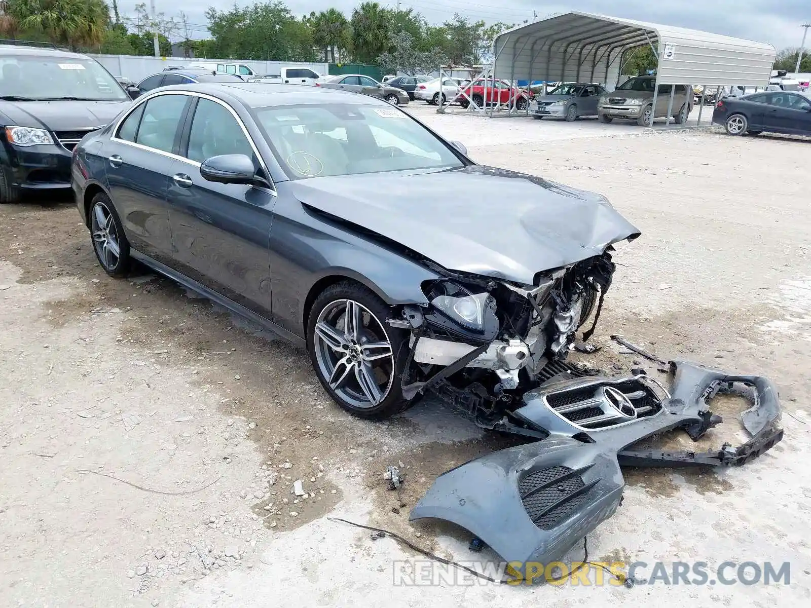 1 Фотография поврежденного автомобиля WDDZF4JB2KA545262 MERCEDES-BENZ E CLASS 2019