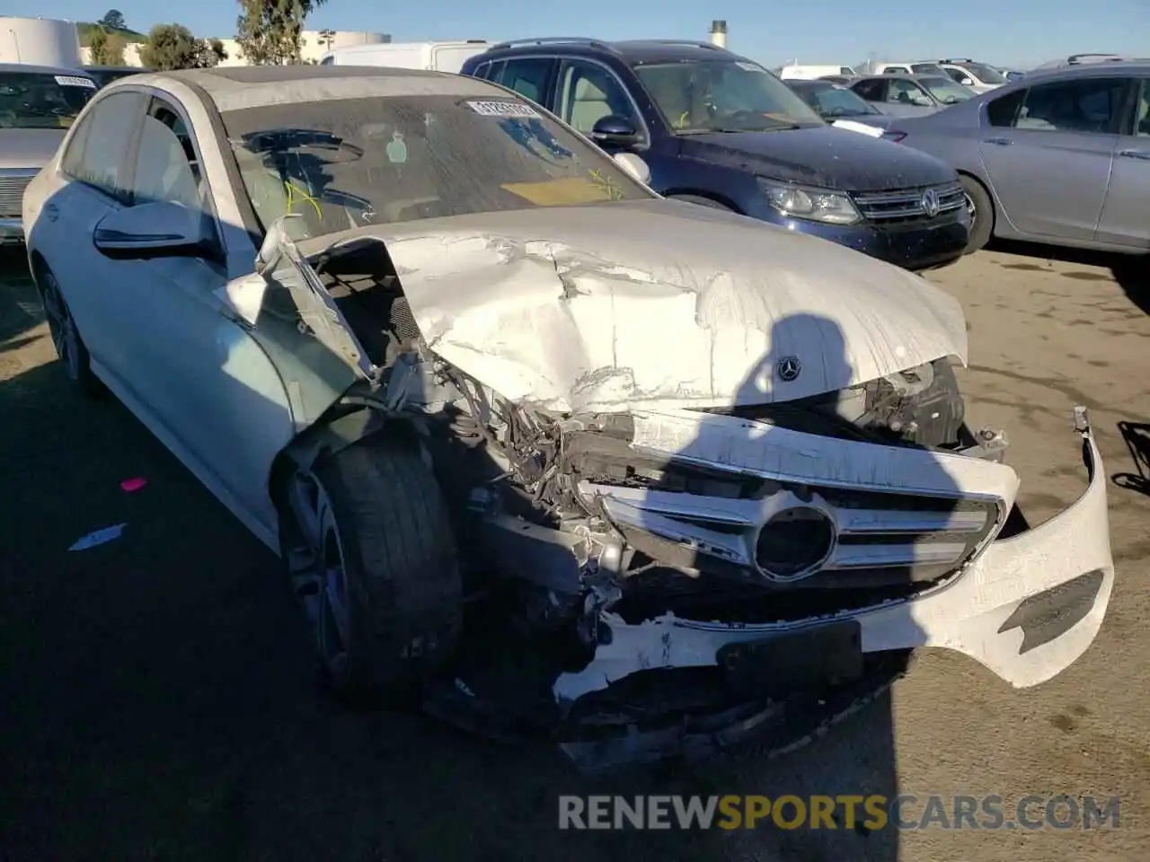 1 Photograph of a damaged car WDDZF4JB2KA579654 MERCEDES-BENZ E-CLASS 2019