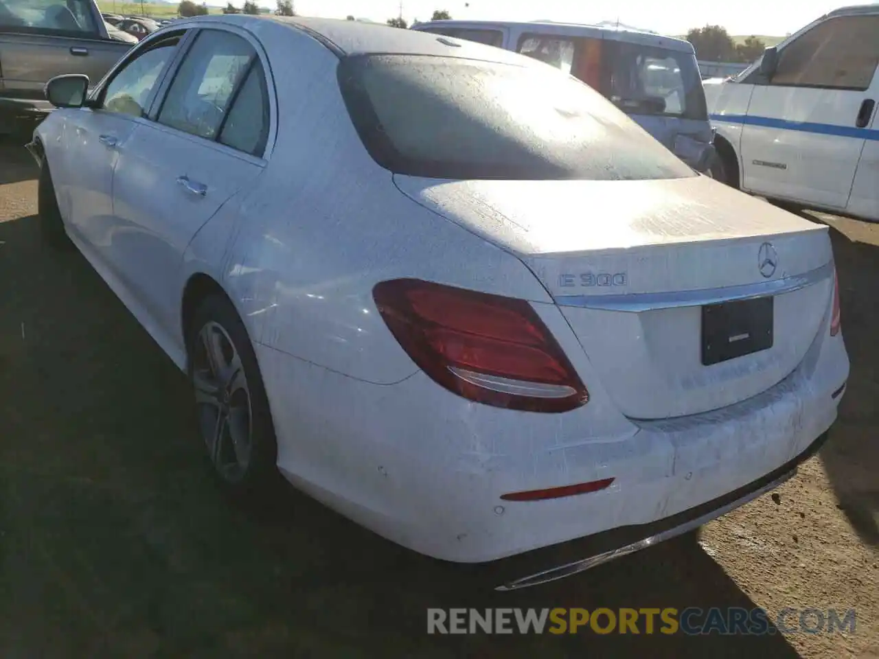 3 Photograph of a damaged car WDDZF4JB2KA579654 MERCEDES-BENZ E-CLASS 2019