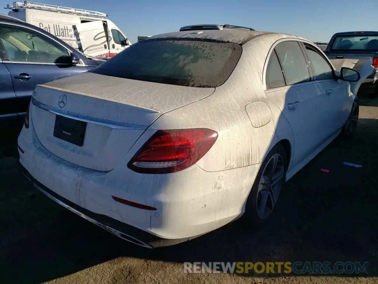 4 Photograph of a damaged car WDDZF4JB2KA579654 MERCEDES-BENZ E-CLASS 2019