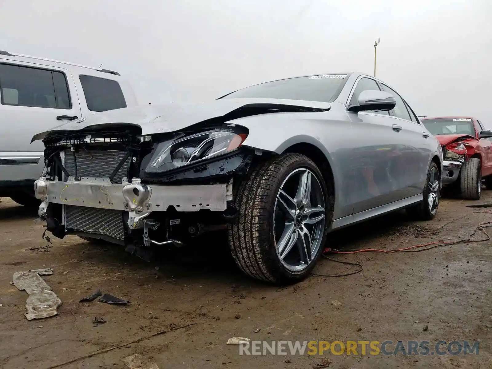 2 Photograph of a damaged car WDDZF4JB2KA612751 MERCEDES-BENZ E CLASS 2019