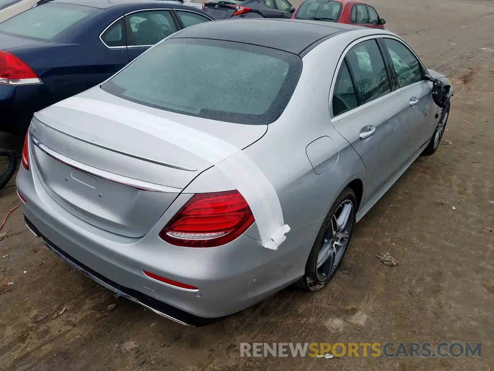 4 Photograph of a damaged car WDDZF4JB2KA612751 MERCEDES-BENZ E CLASS 2019