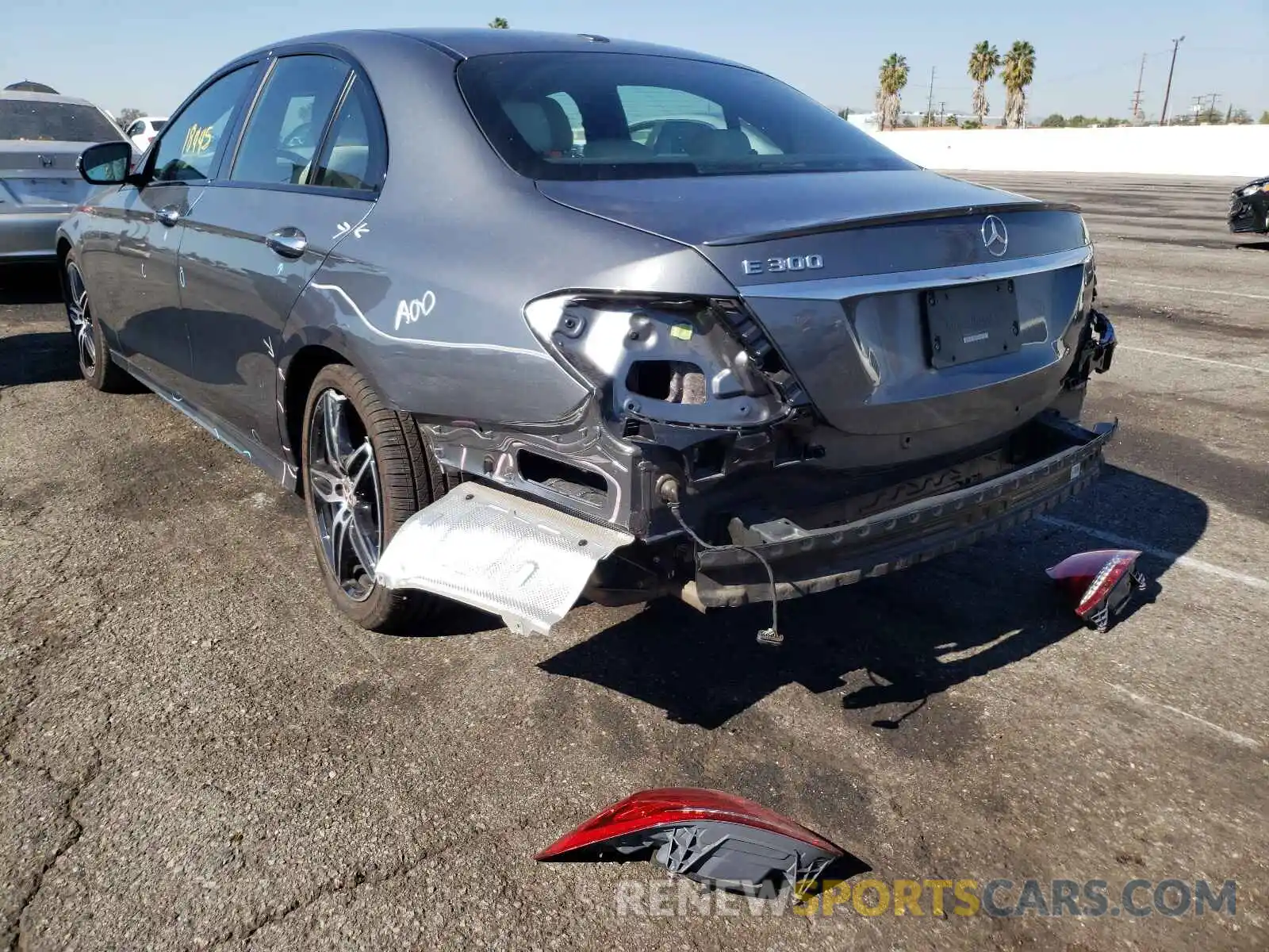 3 Photograph of a damaged car WDDZF4JB2KA613799 MERCEDES-BENZ E-CLASS 2019