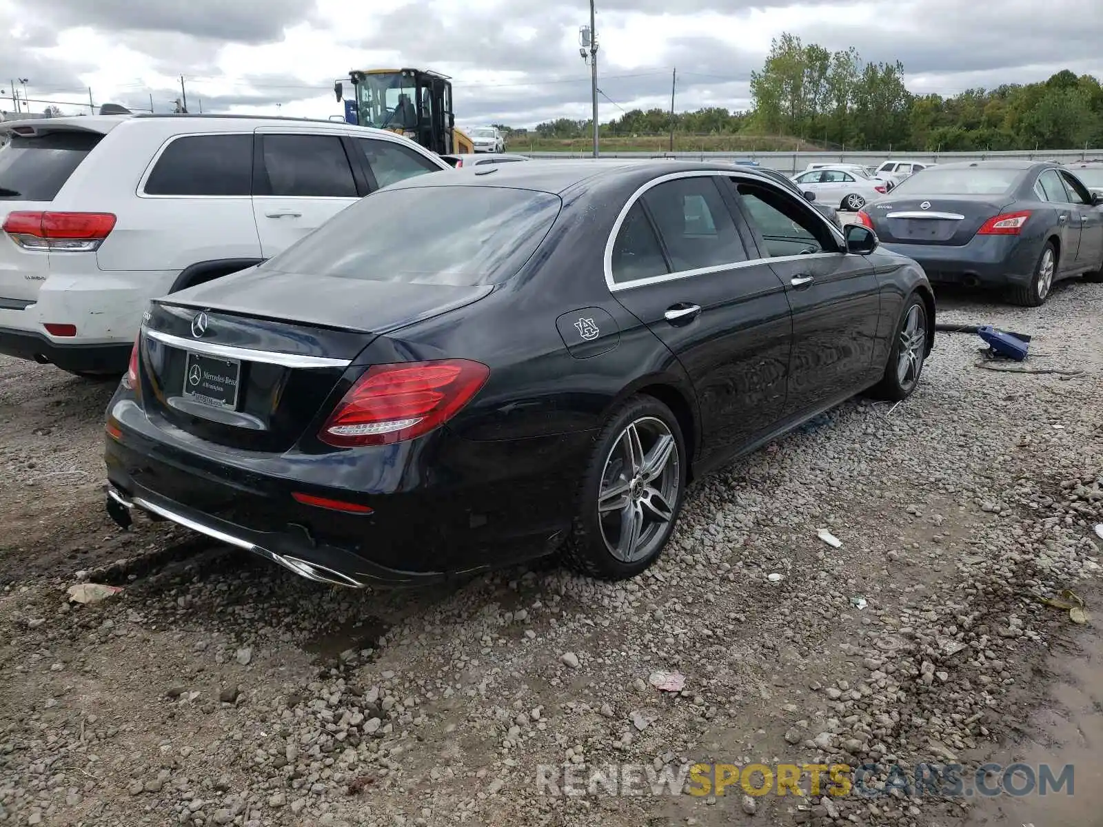 4 Photograph of a damaged car WDDZF4JB2KA622213 MERCEDES-BENZ E-CLASS 2019