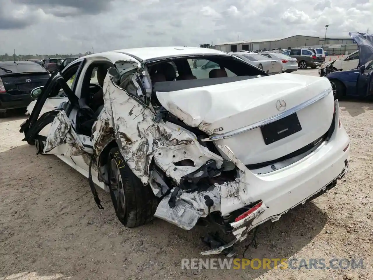 3 Photograph of a damaged car WDDZF4JB2KA663411 MERCEDES-BENZ E-CLASS 2019