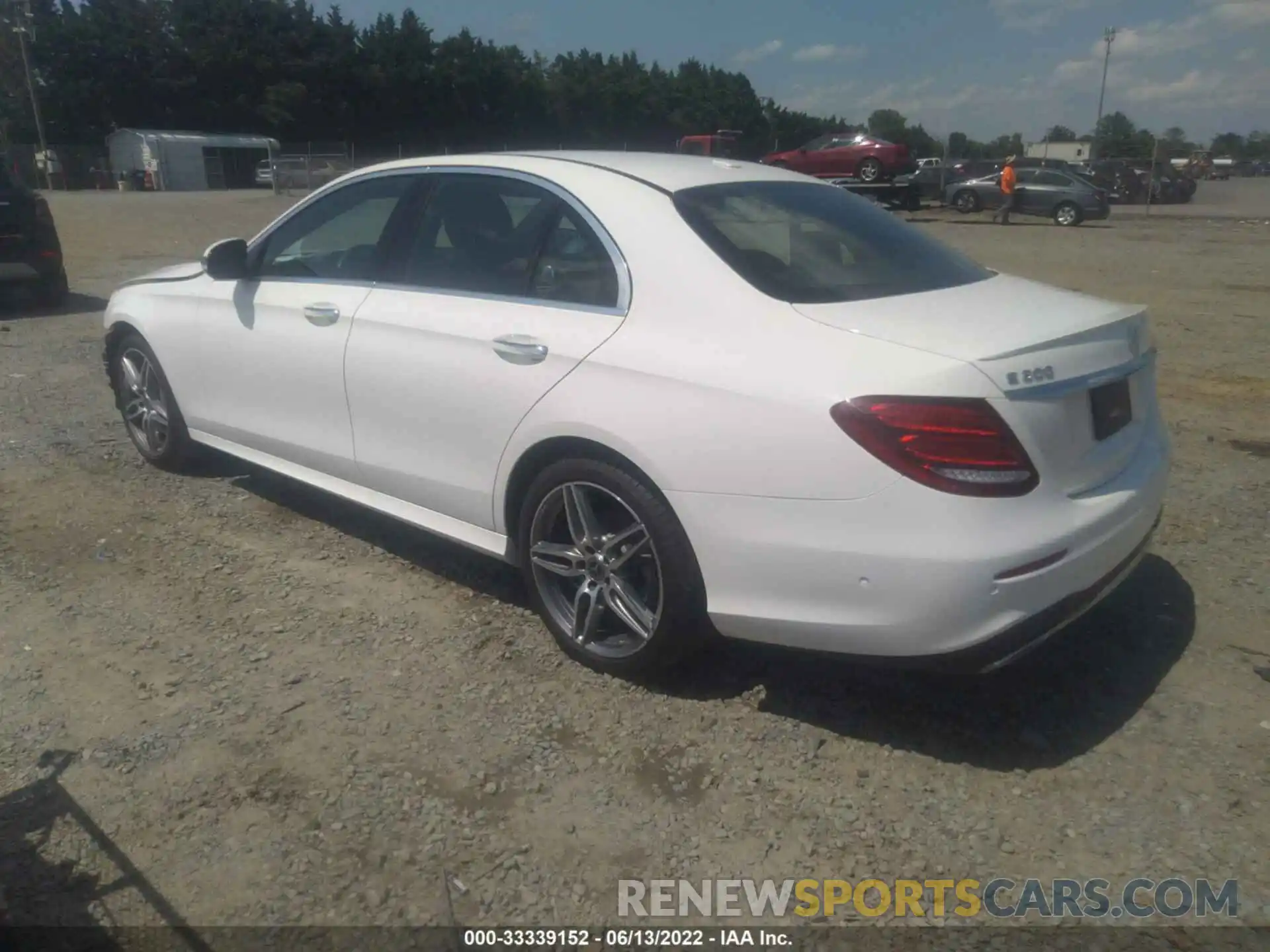 3 Photograph of a damaged car WDDZF4JB2KA663893 MERCEDES-BENZ E-CLASS 2019