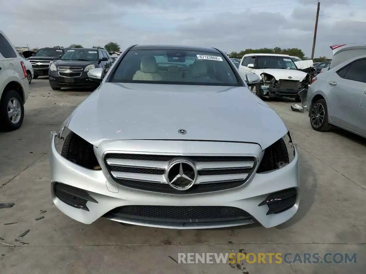 5 Photograph of a damaged car WDDZF4JB2KA682122 MERCEDES-BENZ E-CLASS 2019