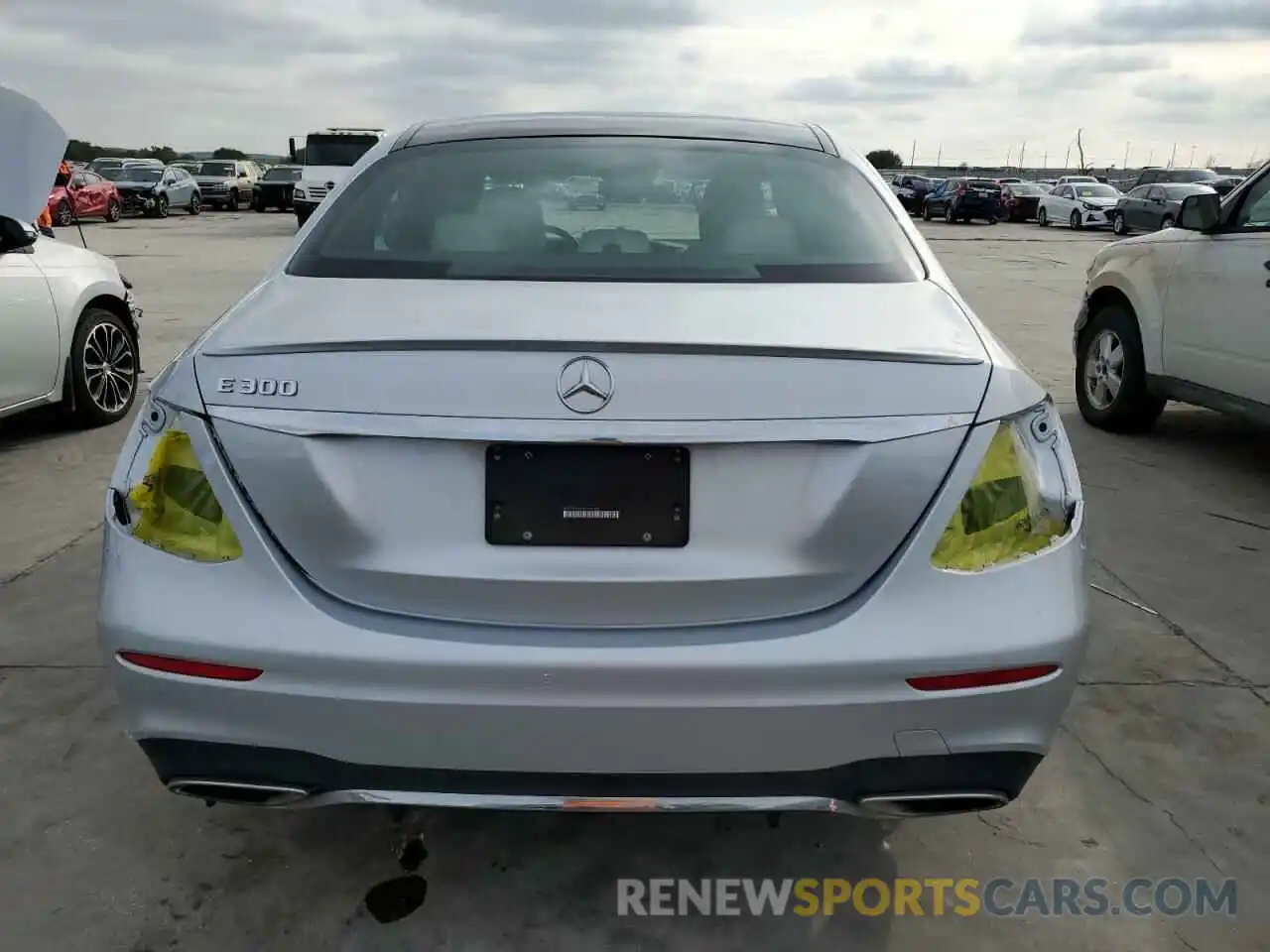 6 Photograph of a damaged car WDDZF4JB2KA682122 MERCEDES-BENZ E-CLASS 2019