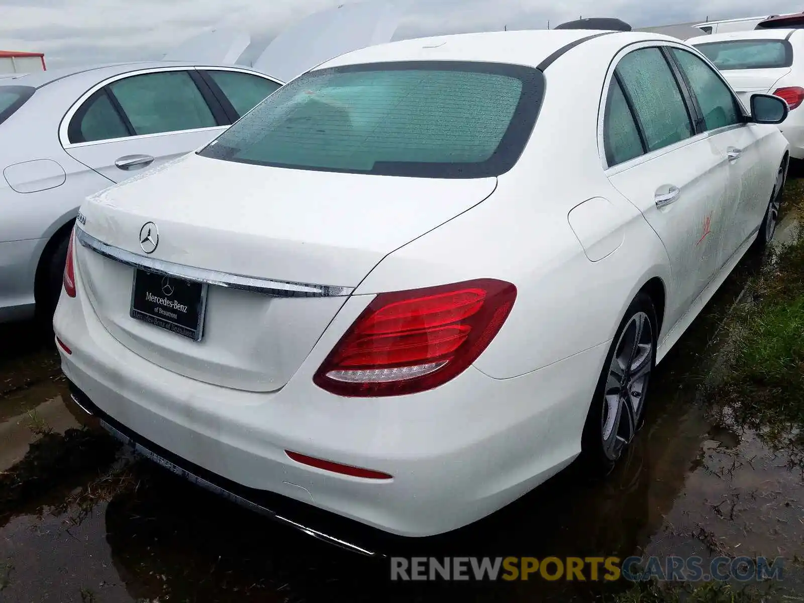 4 Photograph of a damaged car WDDZF4JB2KA684890 MERCEDES-BENZ E CLASS 2019