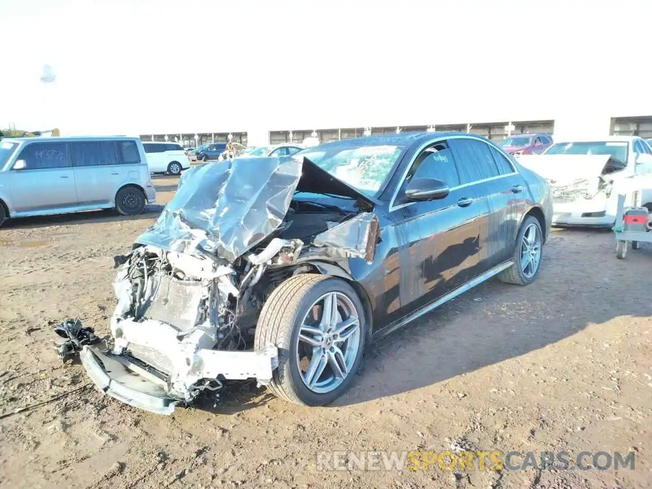 2 Photograph of a damaged car WDDZF4JB2KA689085 MERCEDES-BENZ E-CLASS 2019