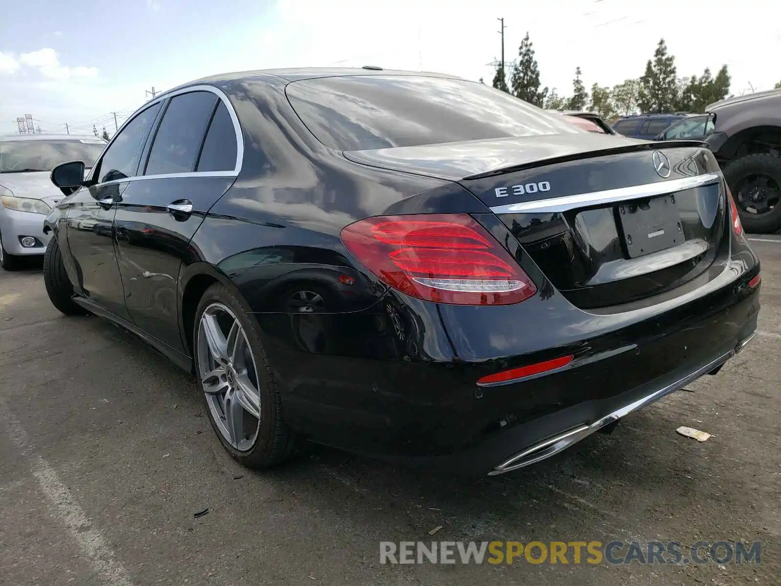 3 Фотография поврежденного автомобиля WDDZF4JB3KA514764 MERCEDES-BENZ E CLASS 2019