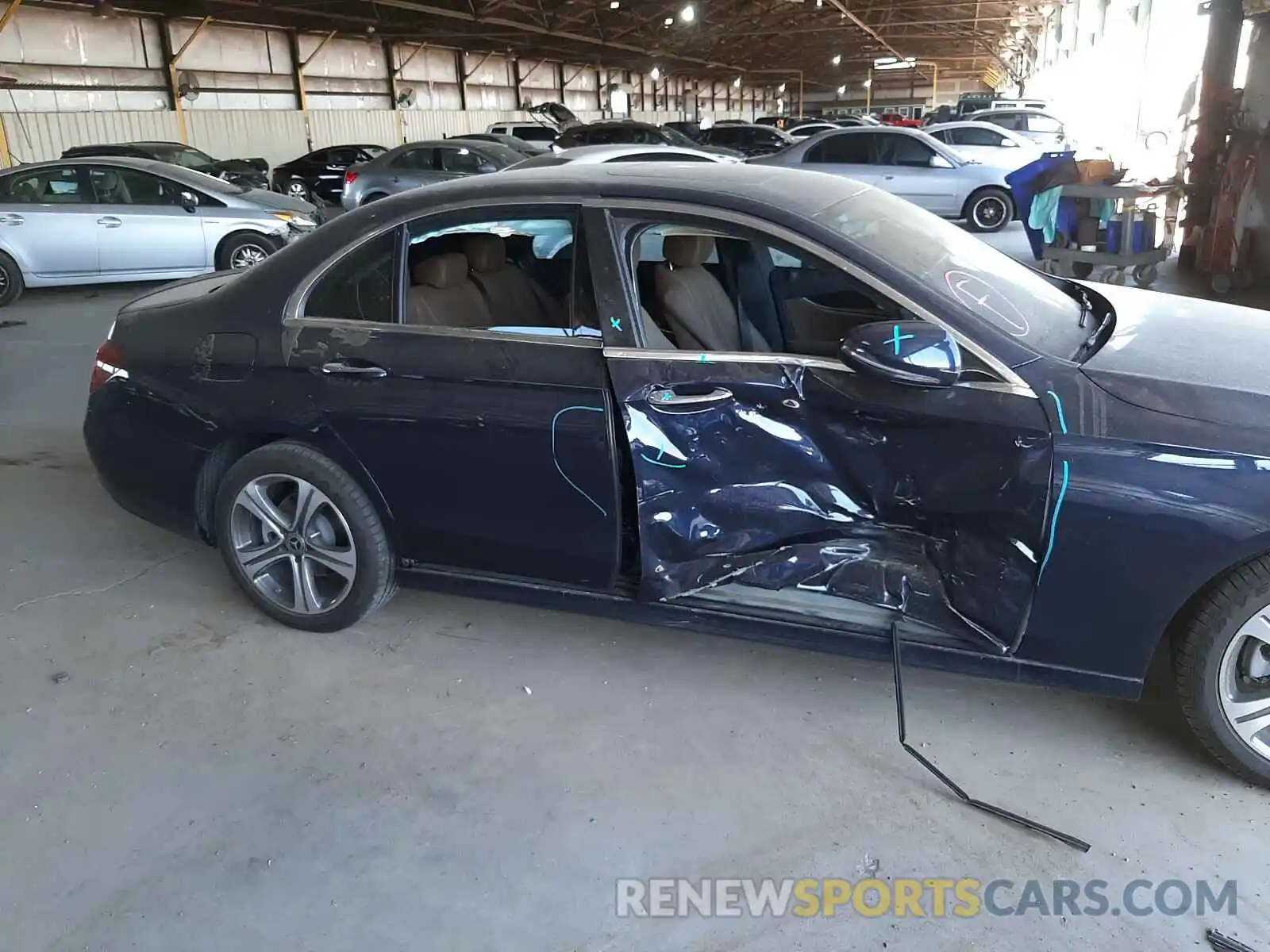 9 Photograph of a damaged car WDDZF4JB3KA527627 MERCEDES-BENZ E CLASS 2019