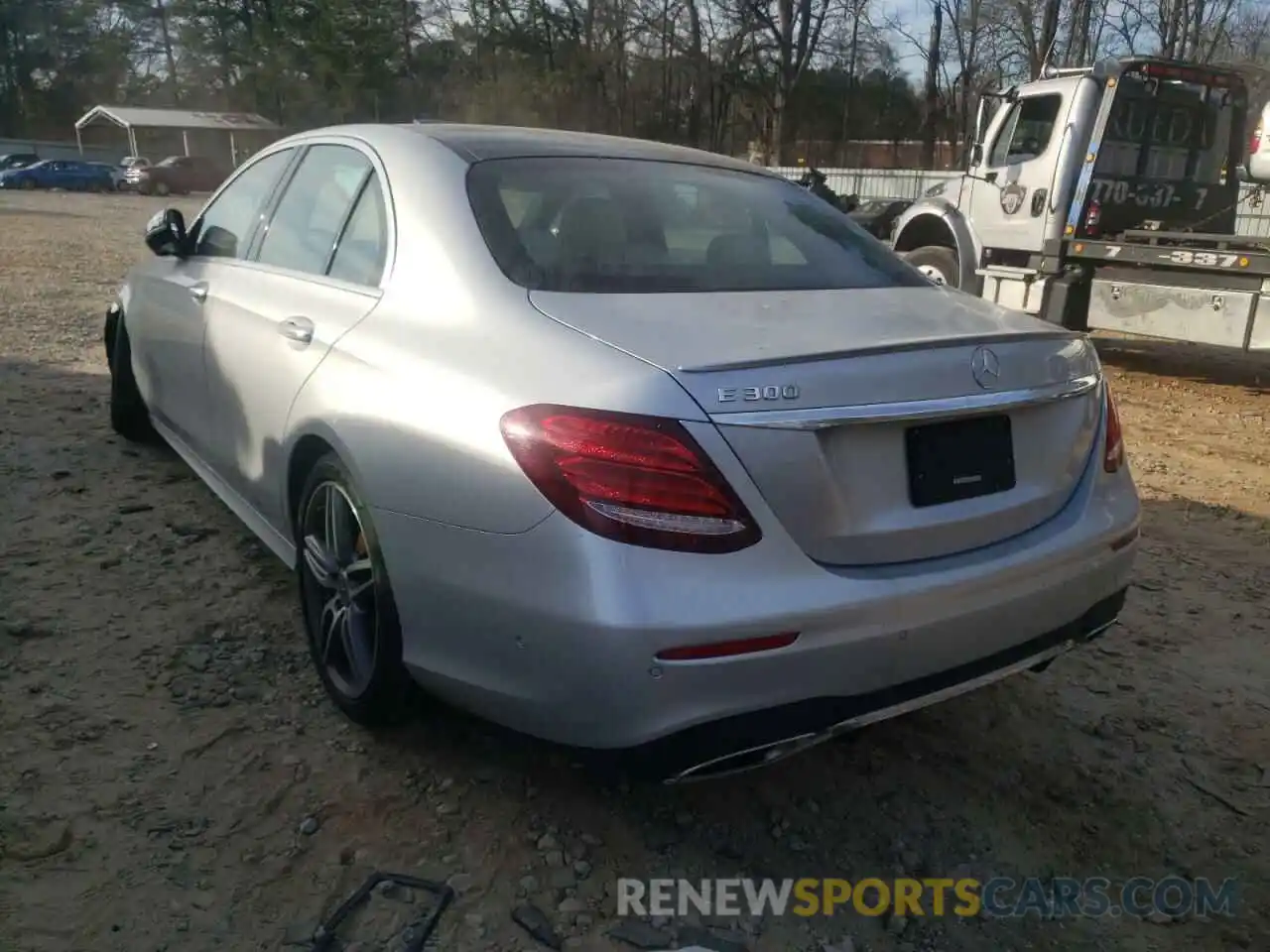 4 Photograph of a damaged car WDDZF4JB3KA553662 MERCEDES-BENZ E-CLASS 2019