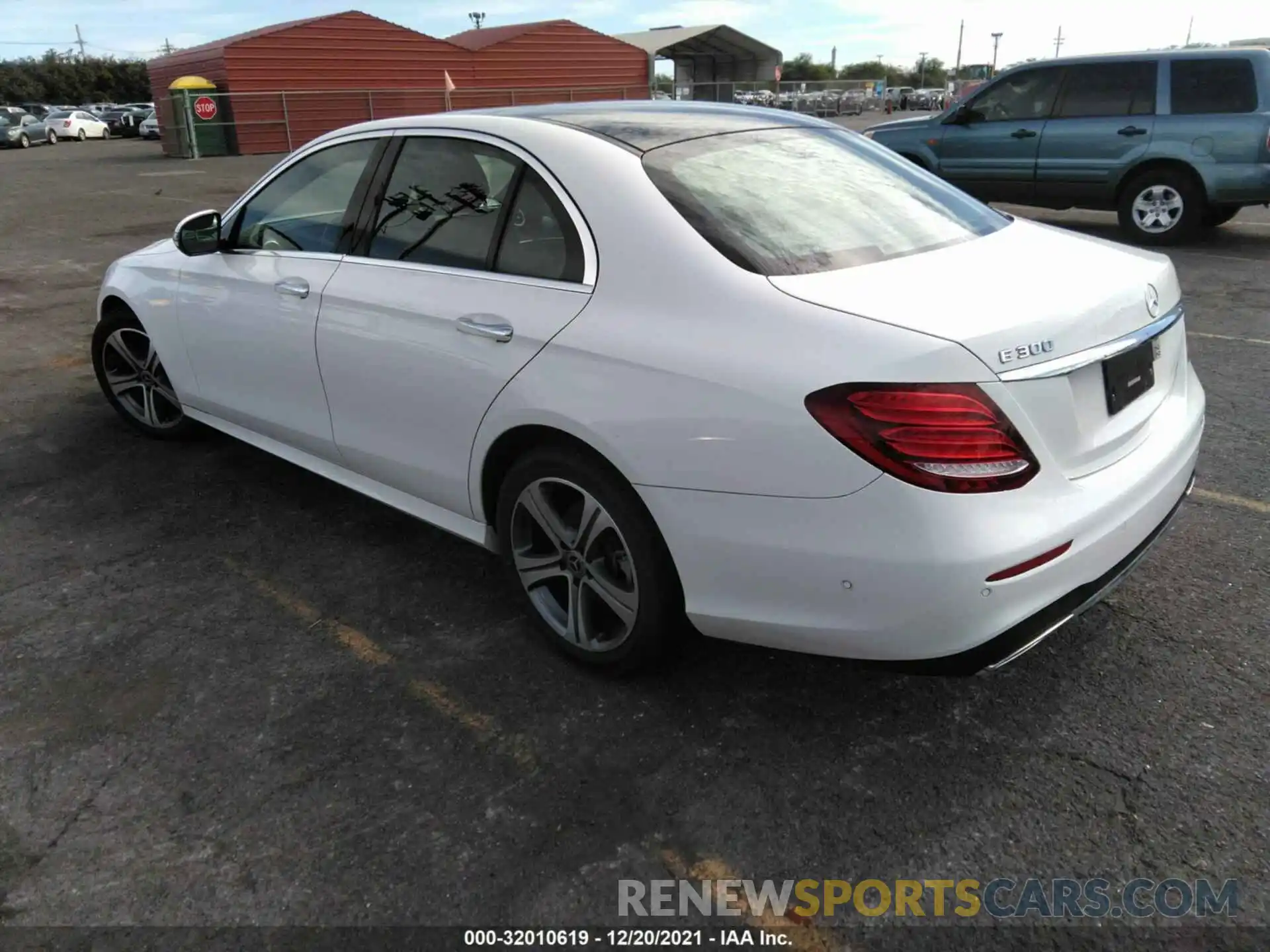 3 Photograph of a damaged car WDDZF4JB3KA556996 MERCEDES-BENZ E-CLASS 2019