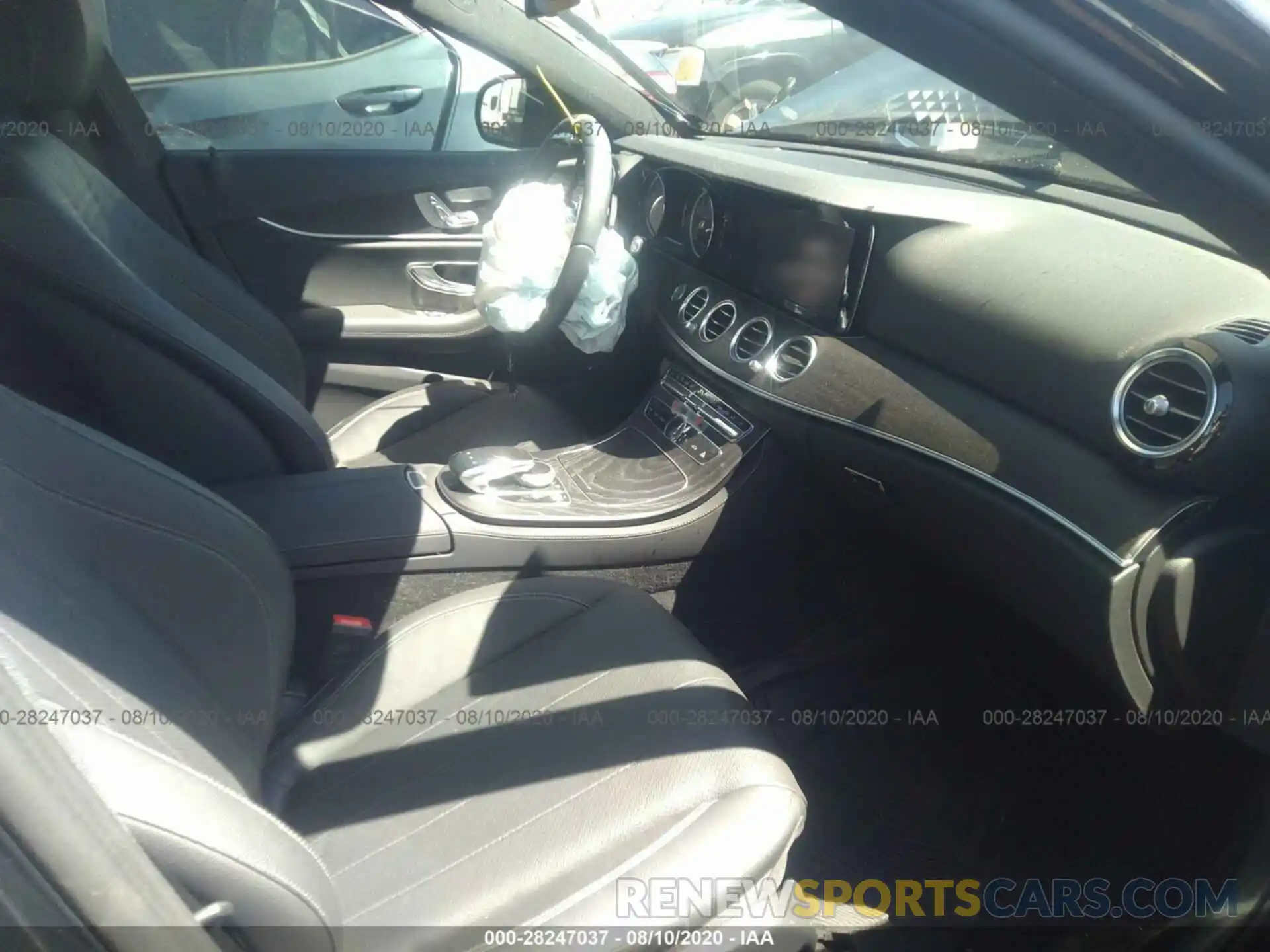 5 Photograph of a damaged car WDDZF4JB3KA559011 MERCEDES-BENZ E-CLASS 2019