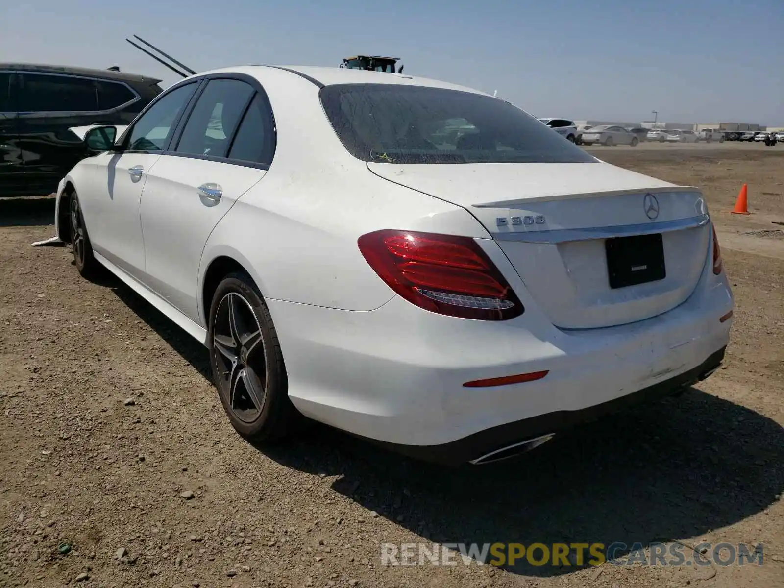 3 Photograph of a damaged car WDDZF4JB3KA562488 MERCEDES-BENZ E CLASS 2019