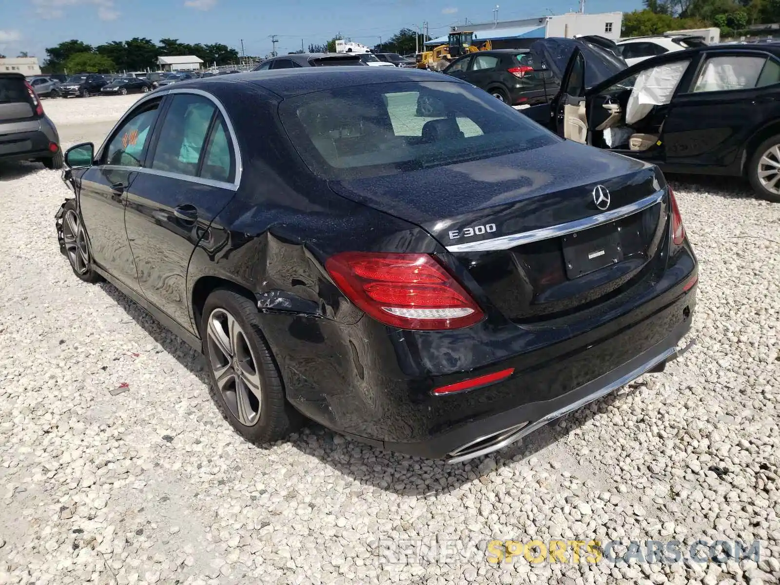 3 Photograph of a damaged car WDDZF4JB3KA575323 MERCEDES-BENZ E-CLASS 2019